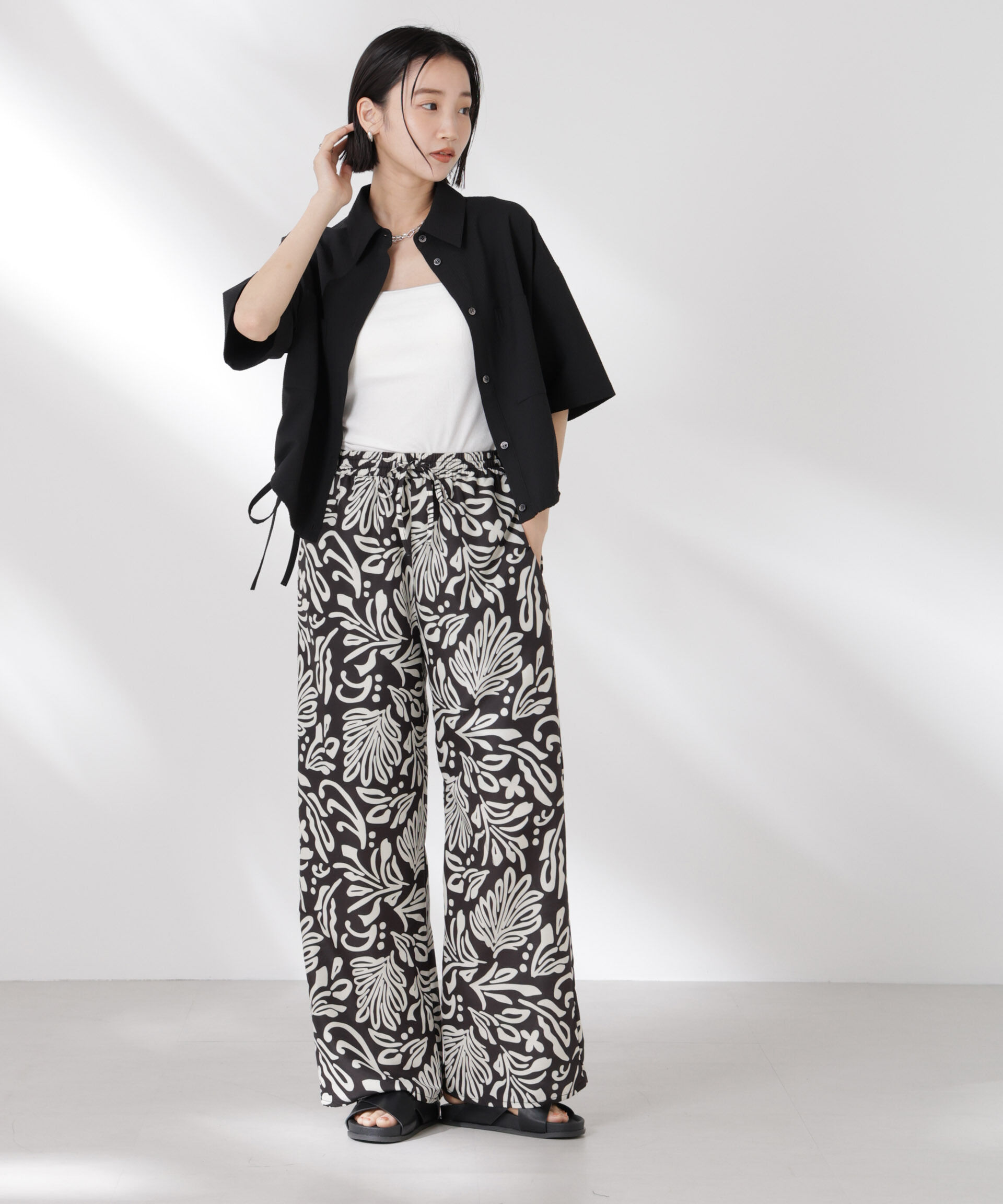 nano･universe「ボタニカルプリントイージーワイドパンツ(セットアップ可)」|チノ|