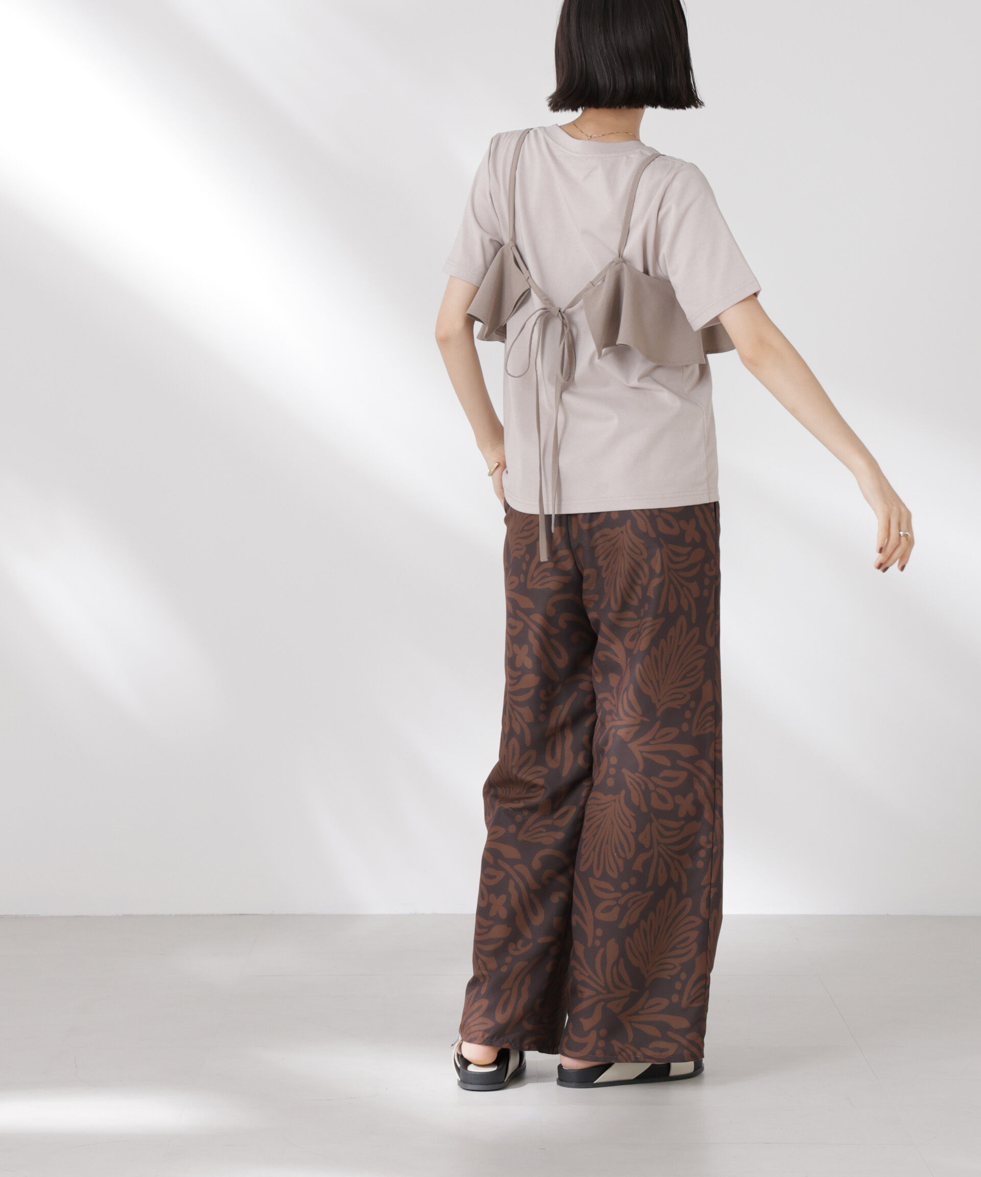 nano･universe「ボタニカルプリントイージーワイドパンツ(セットアップ可)」|チノ|