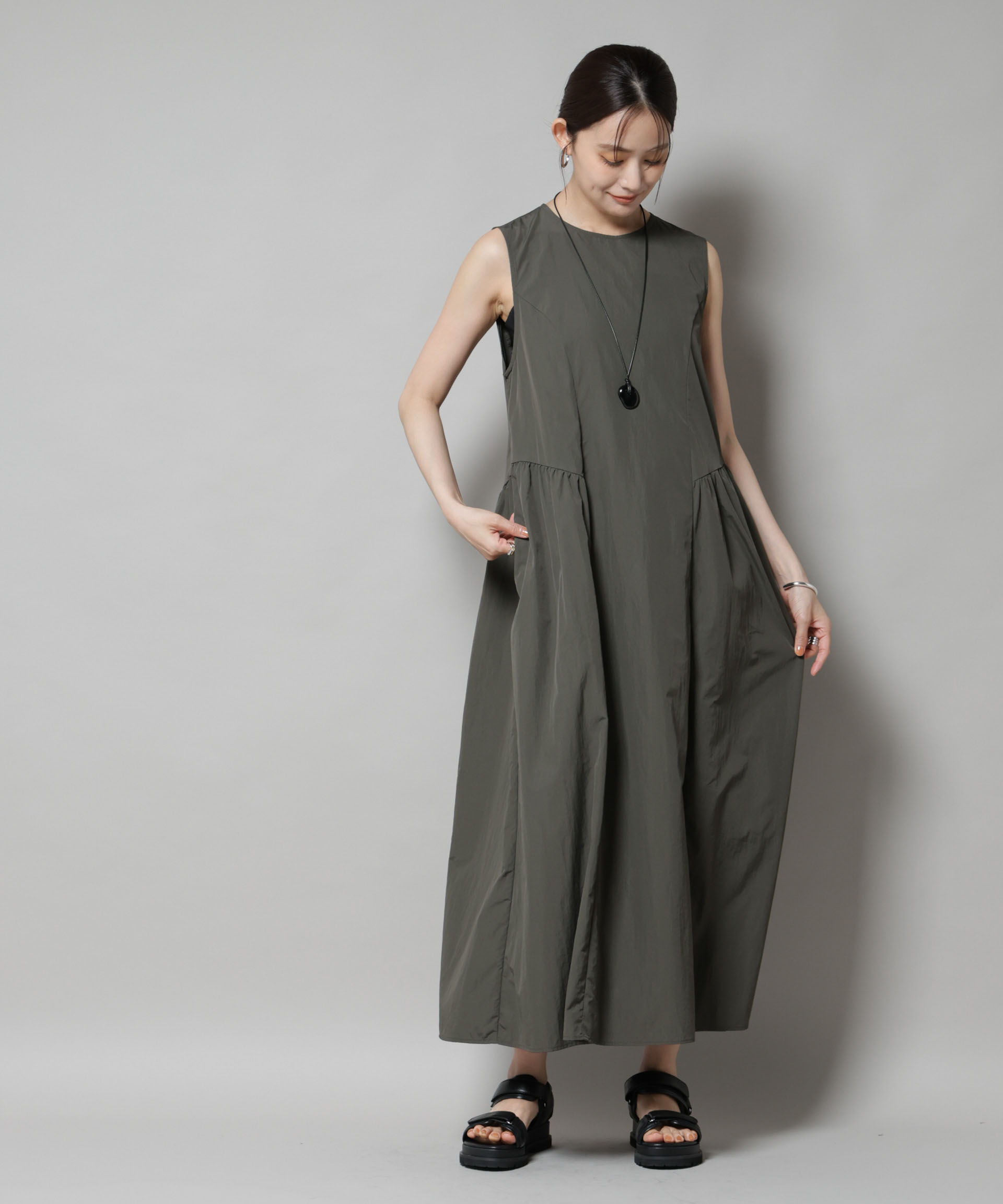 nano･universe「サイドギャザーナイロンワンピース」|ワンピース|