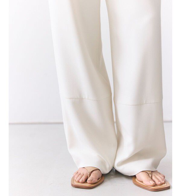BEIGE,「GYPSUM / シルキータッチ セミワイドタックパンツ」|その他|