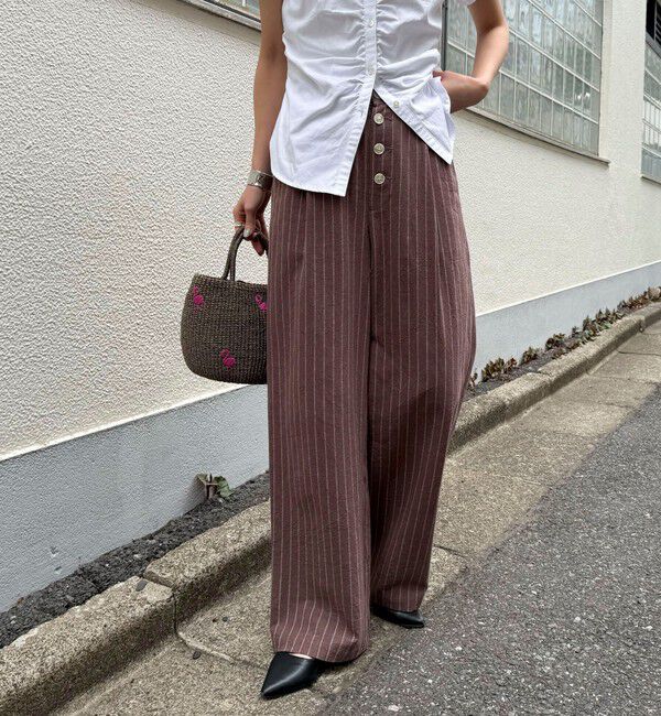 fredy emue「ストライプセミワイドタックパンツ」|チノ|