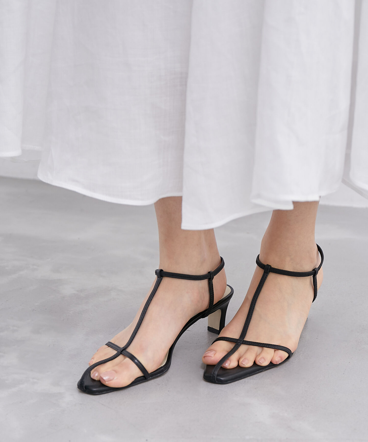 ROPE「ナロークロスストラップヒールサンダル」|サンダル|