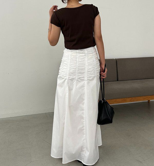  「【Tシャツが苦手な方にも◎】1ポイントボートネックTシャツ」|Tシャツ・カットソー|