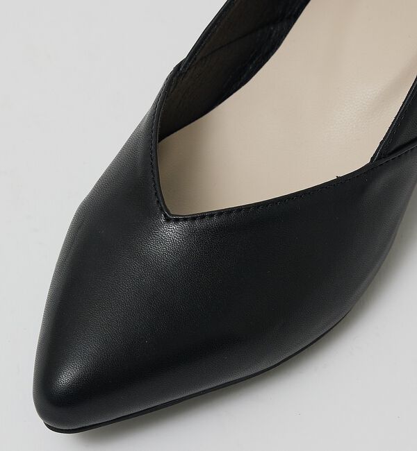 AU BANNISTER「【販売店舗限定】Vカットパンプス」|パンプス|