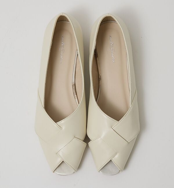 AU BANNISTER「【販売店舗限定】グルカモチーフパンプス【予約】」|その他|アイボリー