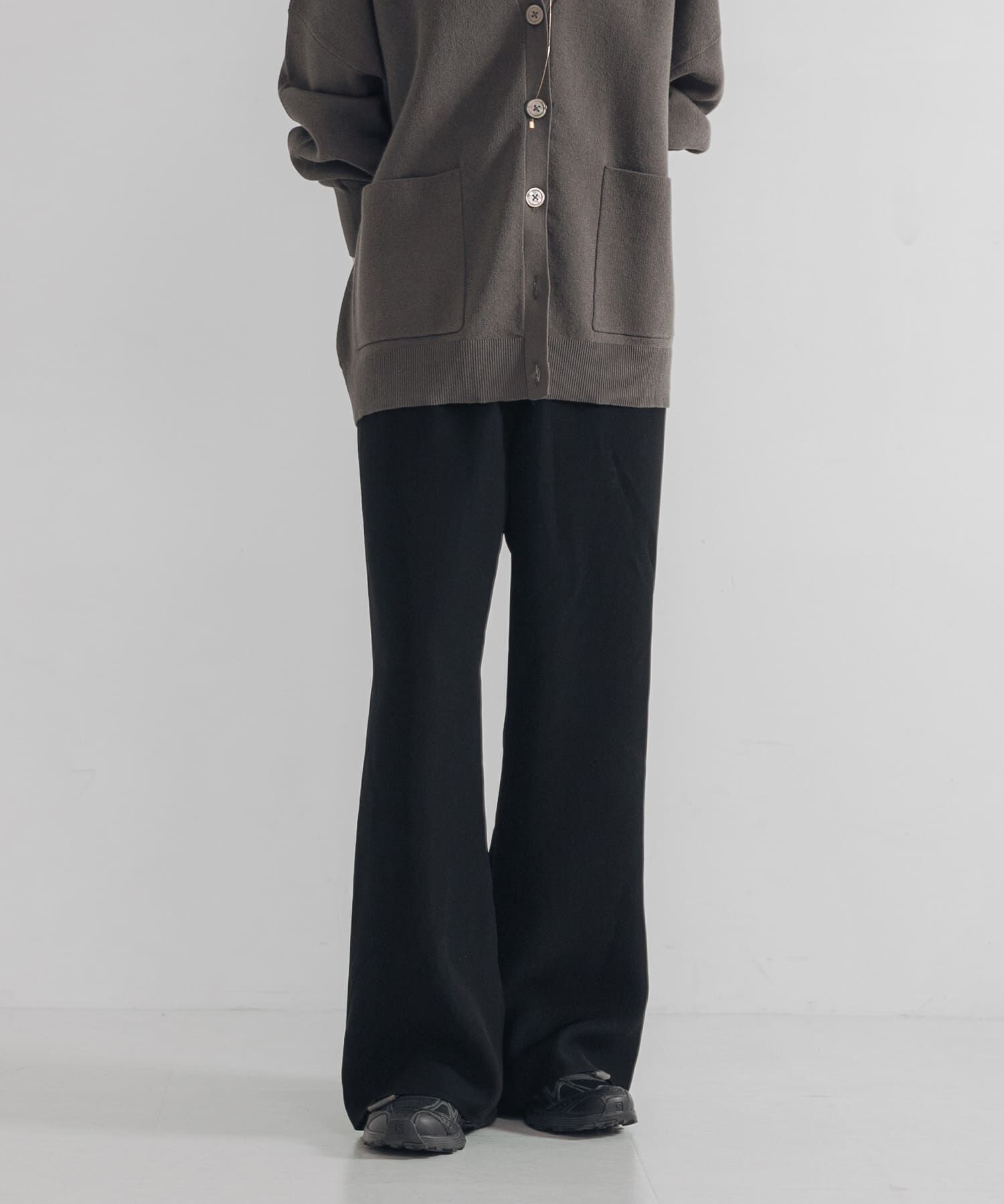 URBAN RESEARCH「ストレッチフレアイージーパンツ」|その他|ブラック