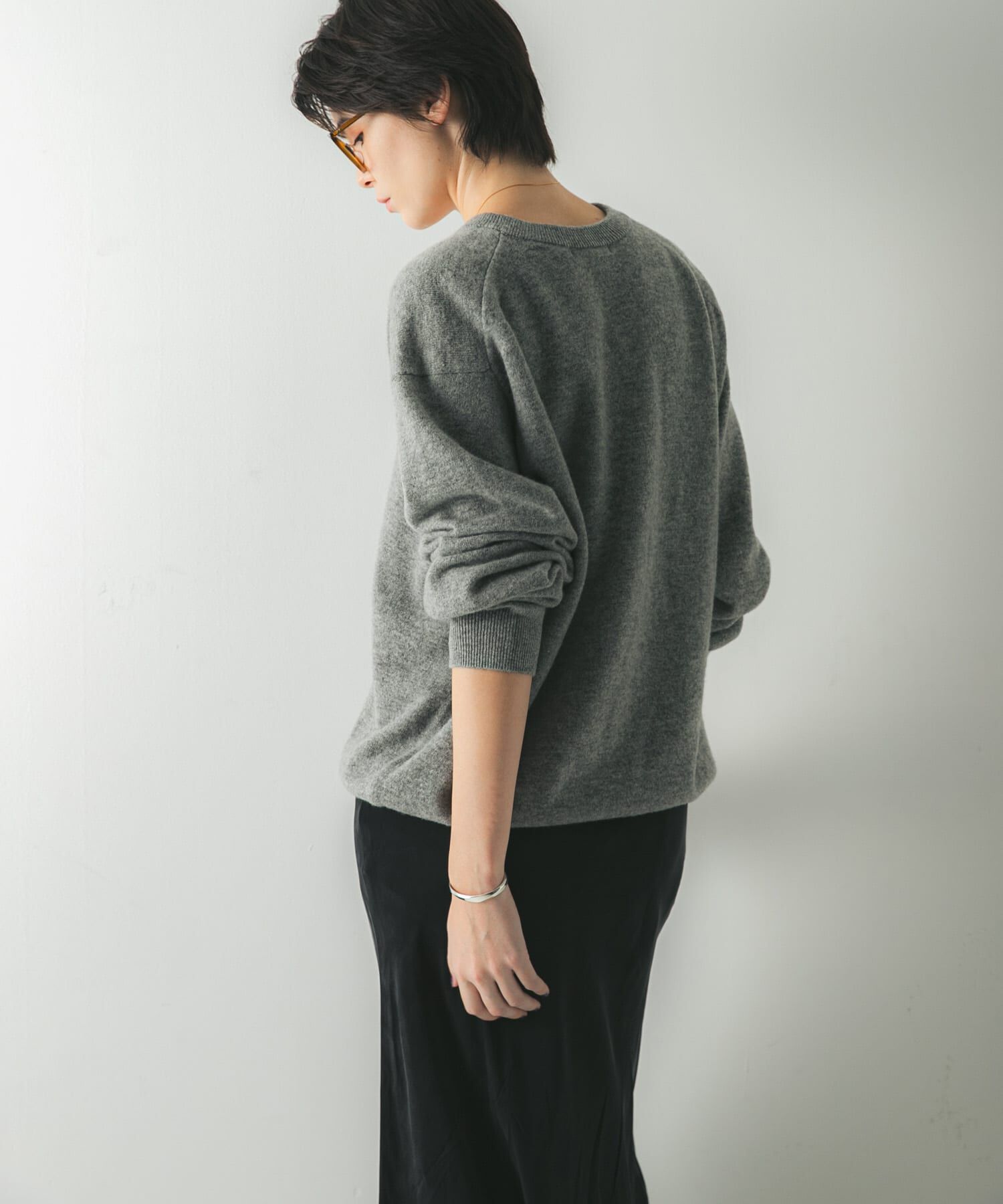 URBAN RESEARCH「ウール100 Vネックルーズソフトニット」|ニット・セーター|