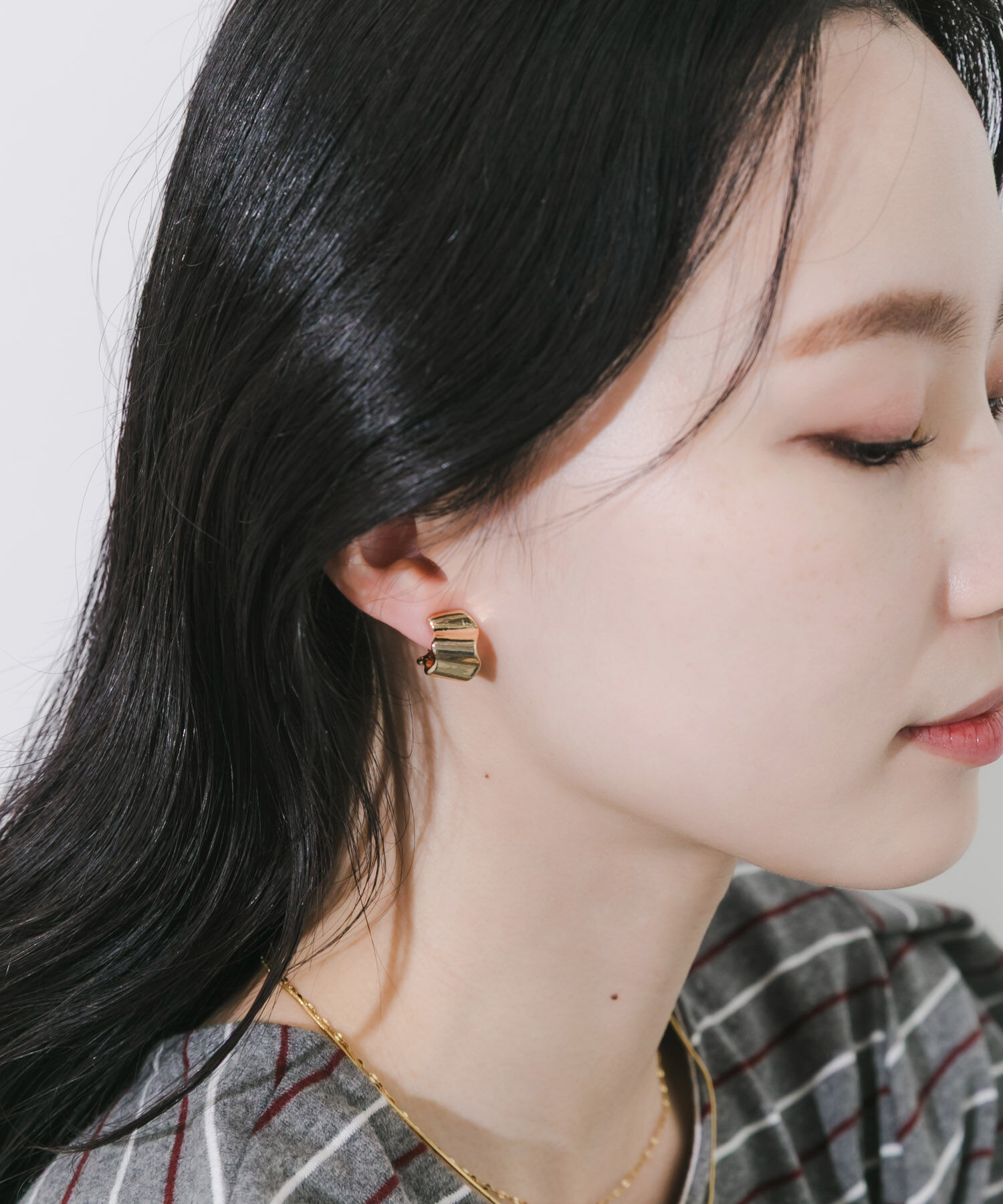 SMELLY「フリルデザインフープイヤリング」|イヤリング|