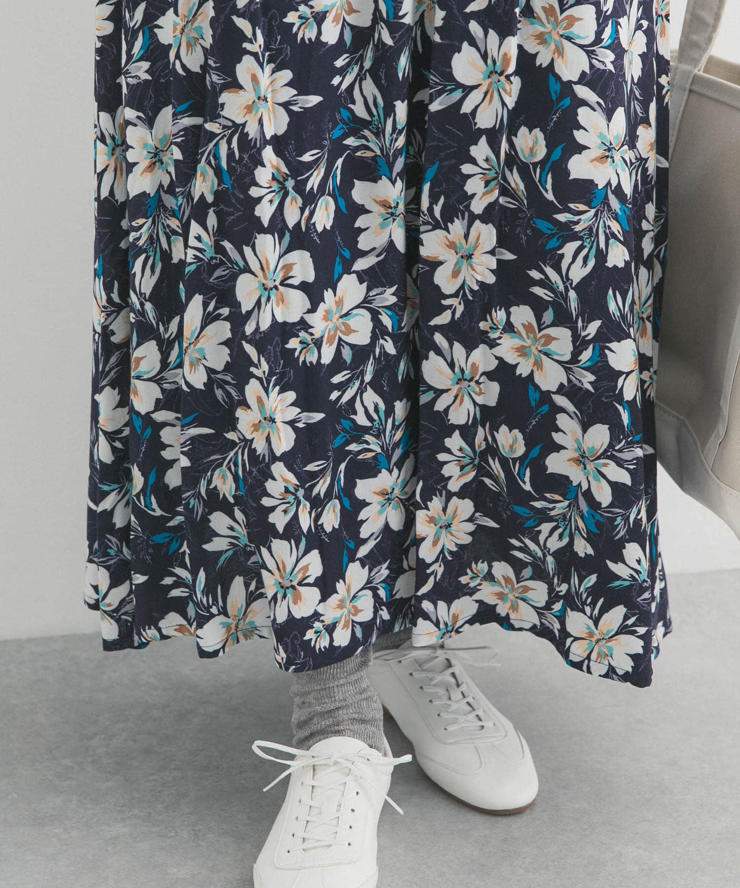 URBAN RESEARCH DOORS「レーヨンフラワープリントスカート」|スカート|