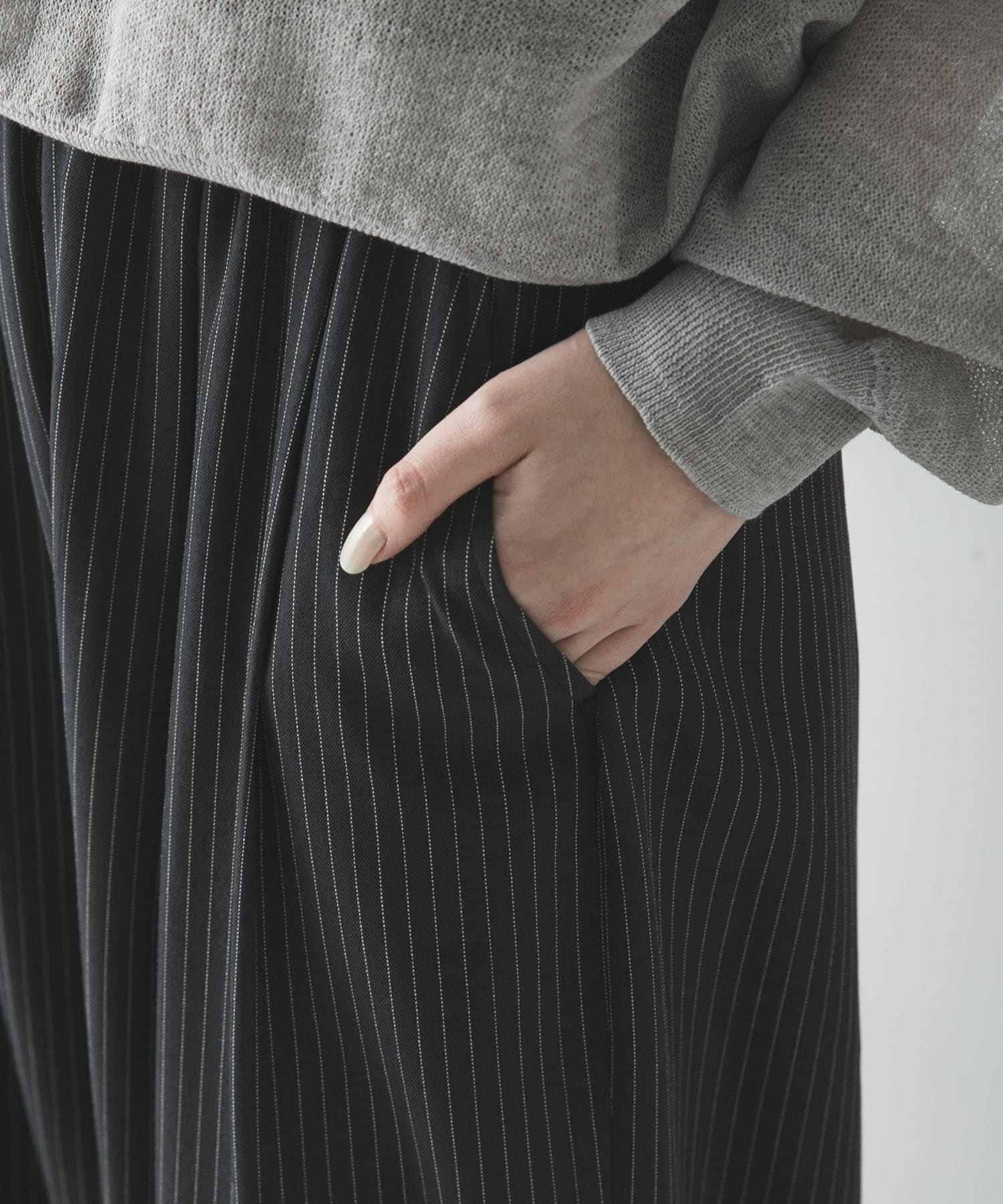 URBAN RESEARCH「『3サイズ展開』『イージーケア』タックギャザーストレートパンツ」|その他|