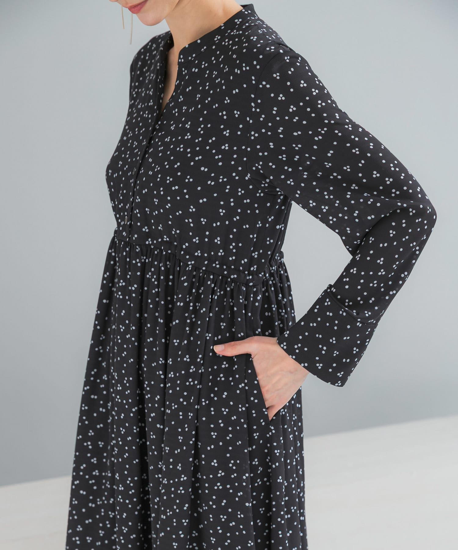 URBAN RESEARCH ROSSO「『WEB限定』ランダムドットボリュームワンピース」|ワンピース|