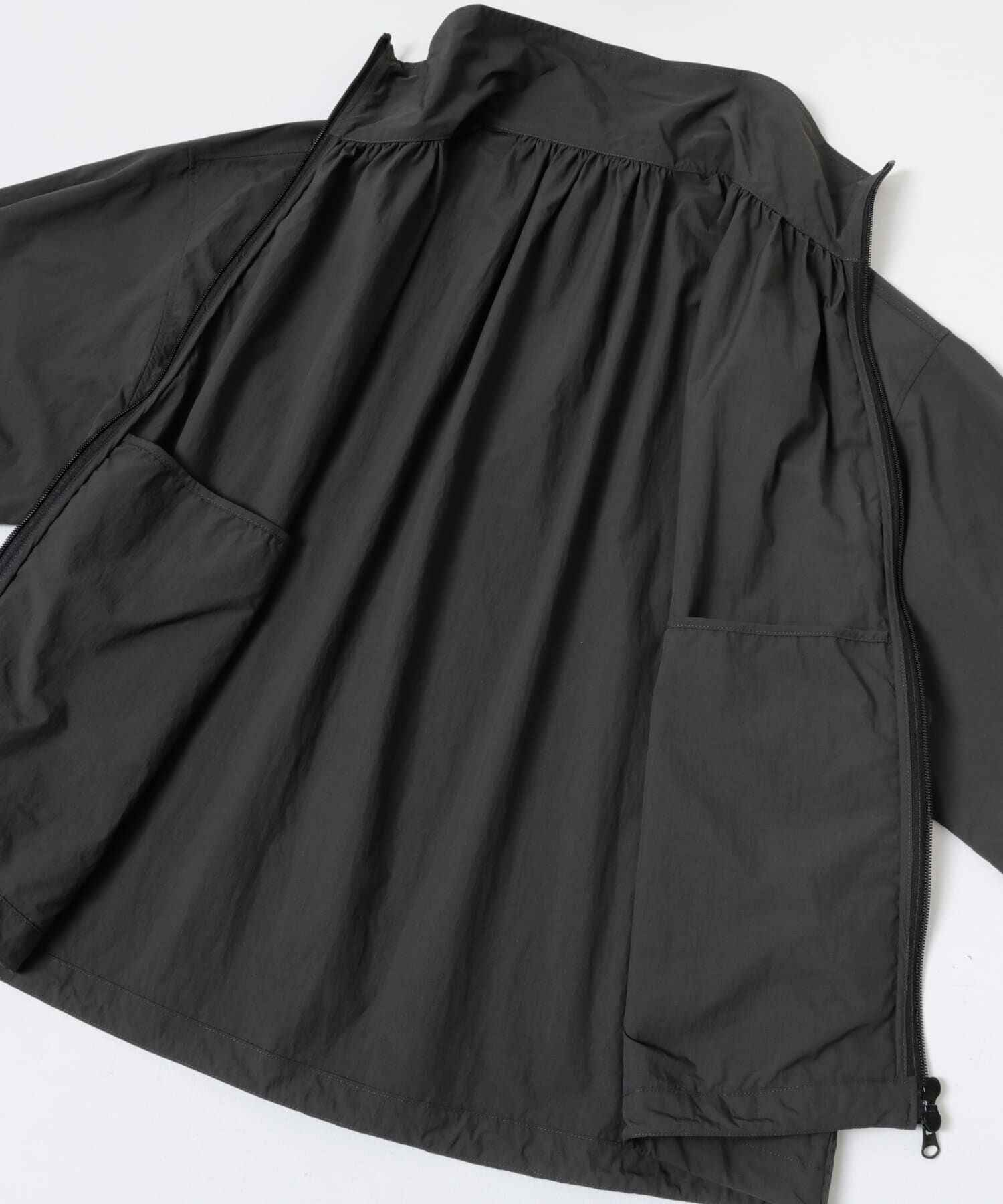 URBAN RESEARCH「撥水ナイロンギャザーブルゾン」|ブルゾン・スタジャン|