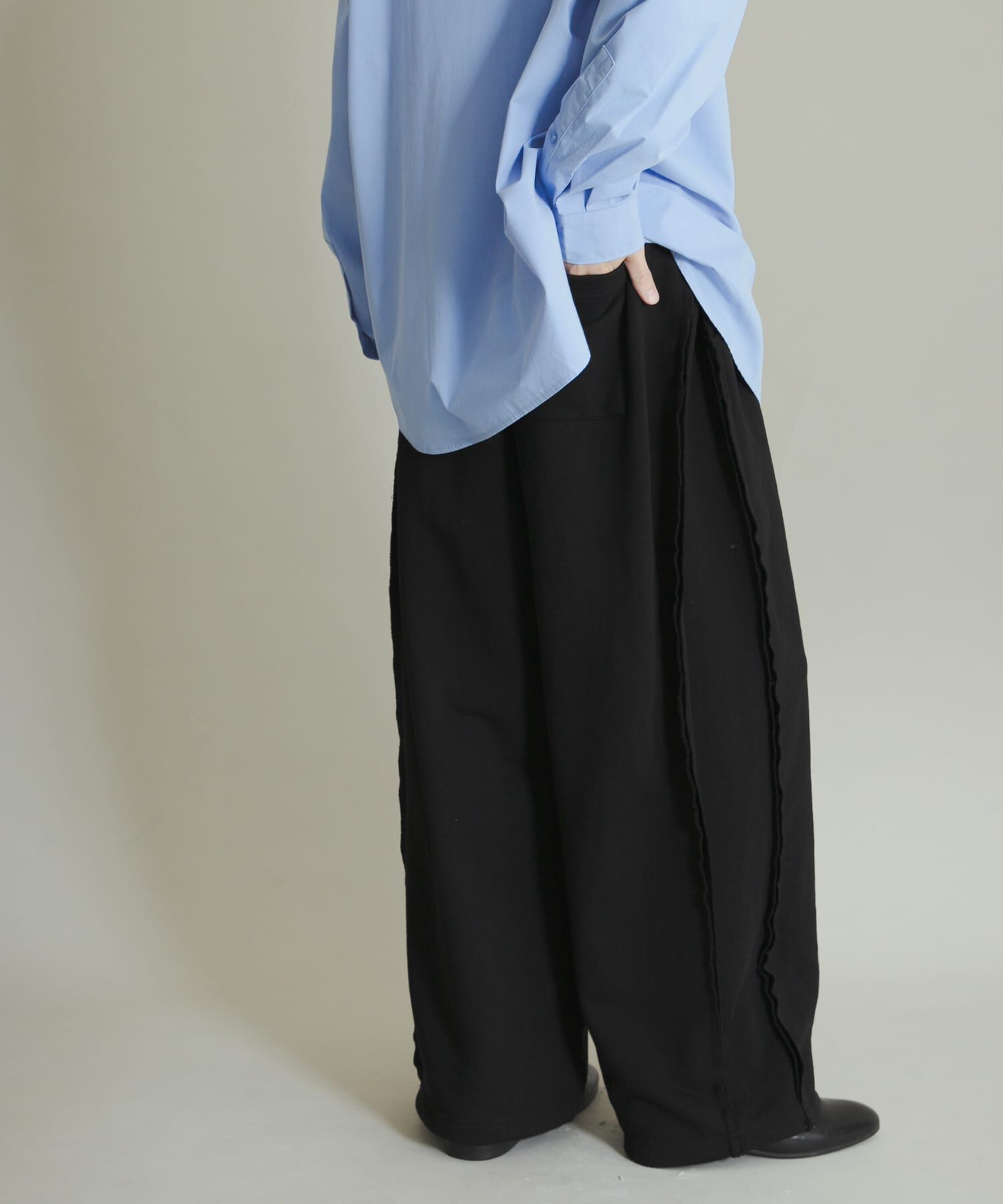 SENSE OF PLACE by URBAN RESEARCH「スウェットタックワイドパンツ」|その他|ブラック