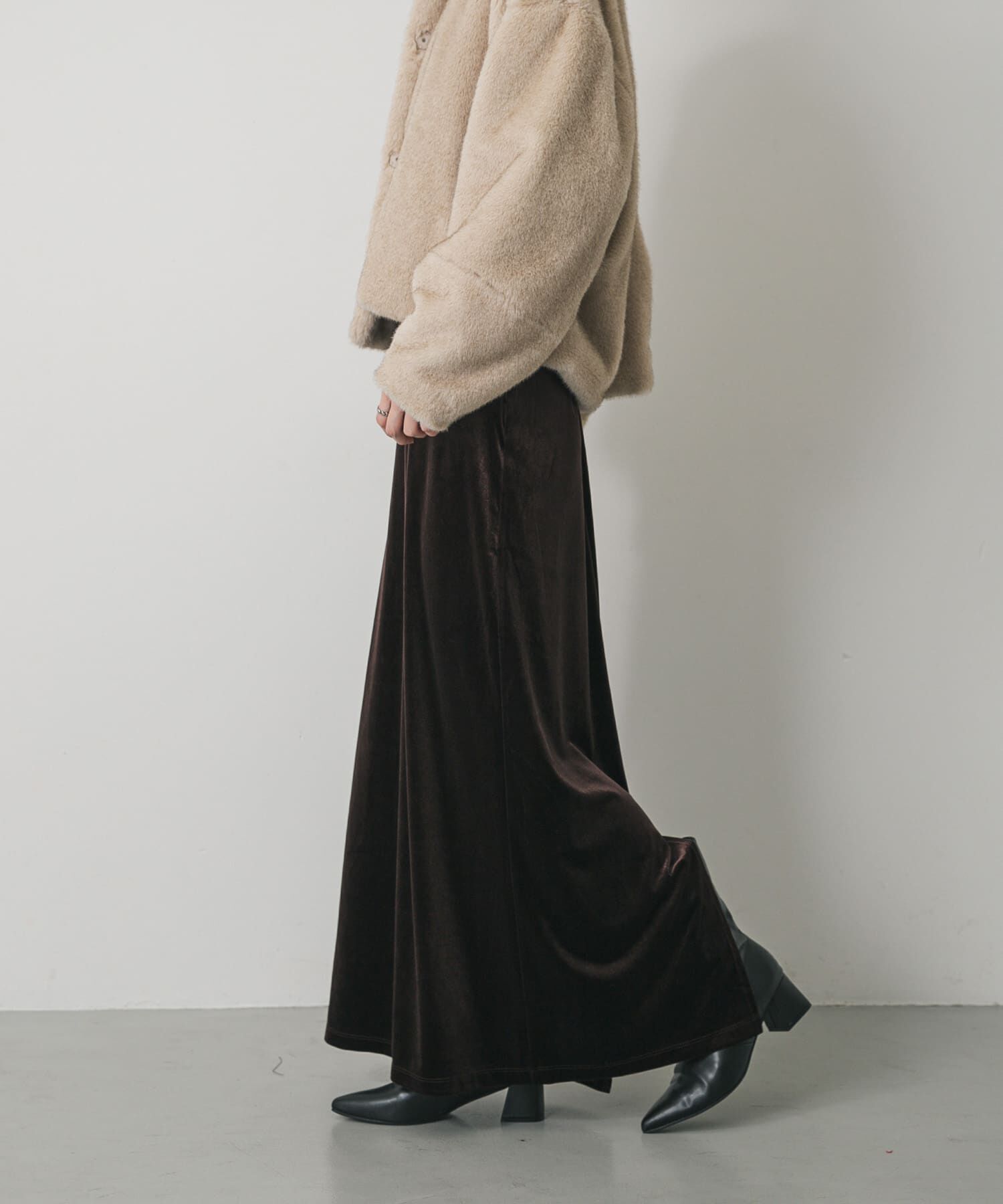 SENSE OF PLACE by URBAN RESEARCH「『TALLサイズ/WEB限定』ベロアナロースカート」|スカート|ブラウン