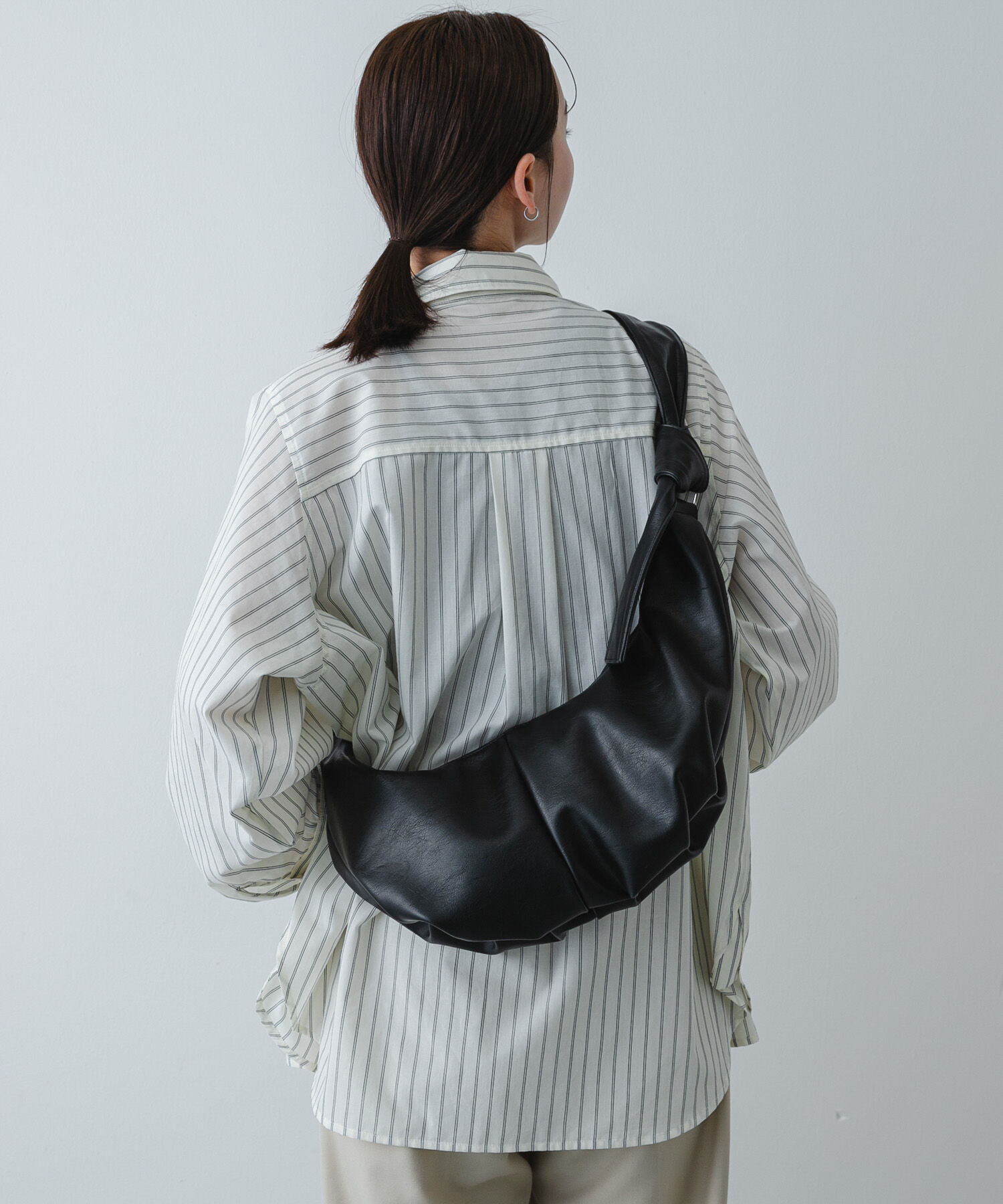 SENSE OF PLACE by URBAN RESEARCH「クロワッサンショルダーバッグ」|ショルダー・メッセンジャー|