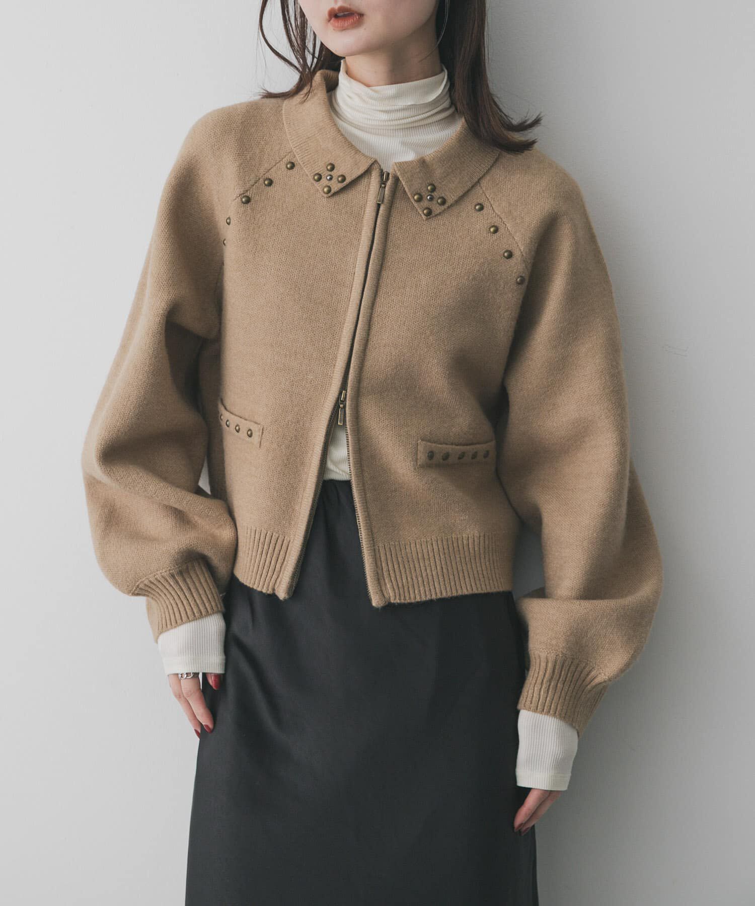 SENSE OF PLACE by URBAN RESEARCH「『洗濯可』スタッズデザインカーディガン」|カーディガン|ベージュ