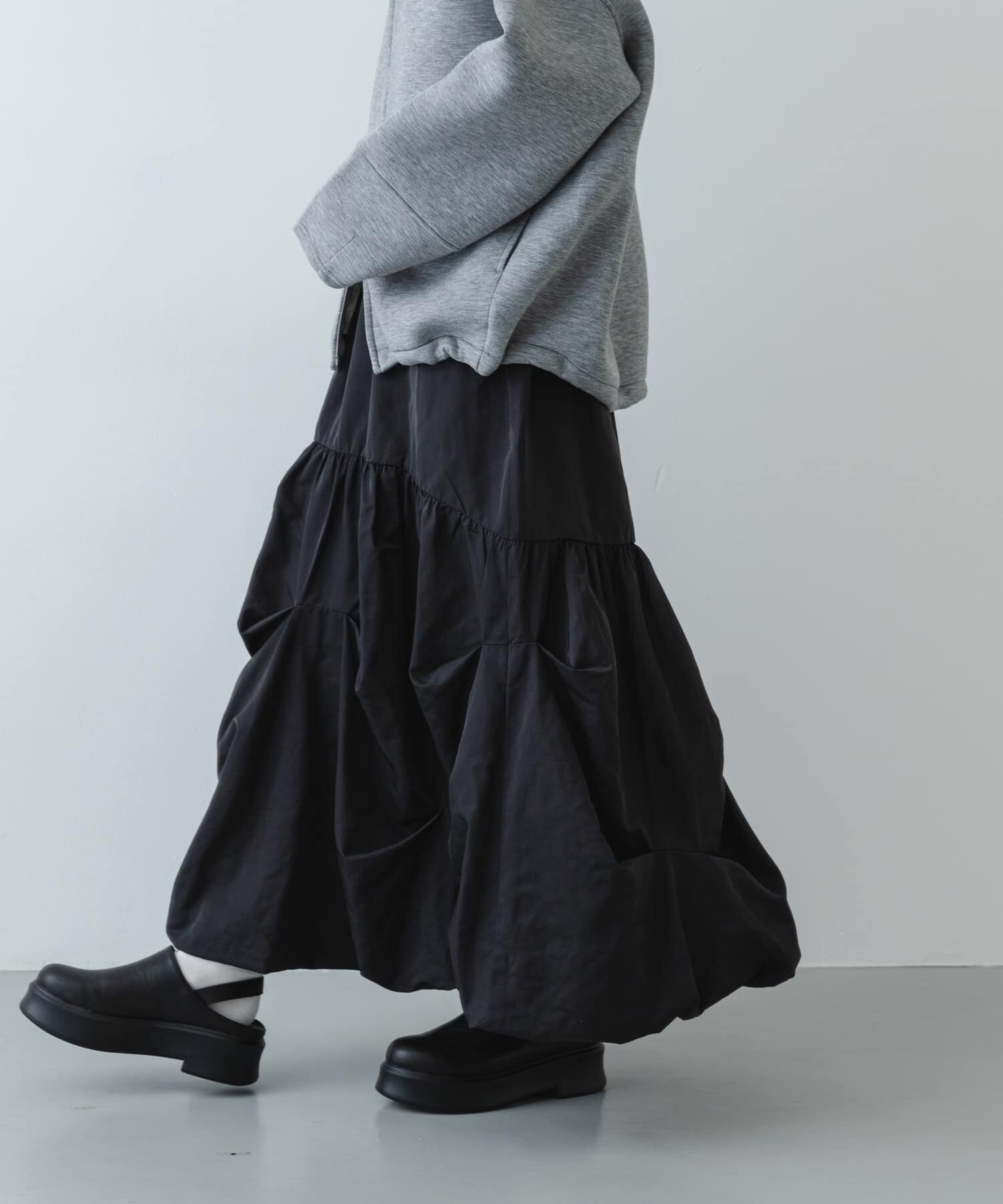 SENSE OF PLACE by URBAN RESEARCH「タックバルーンスカート」|スカート|チャコールグレー