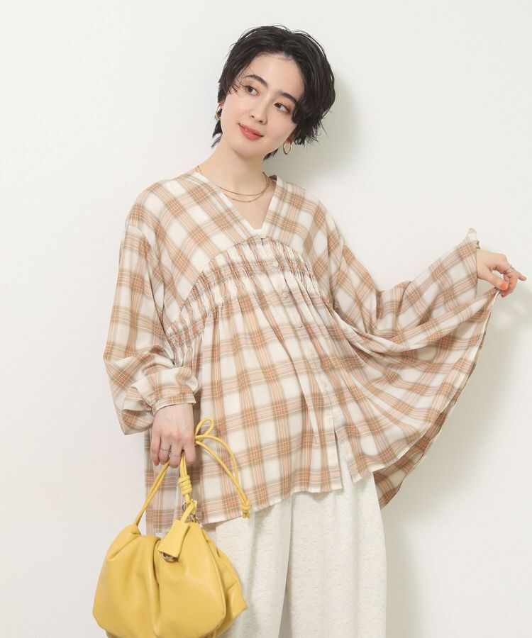 Green Parks「【しゃれシャツ】イージーケアVネックチェックブラウス」|シャツ・ブラウス|