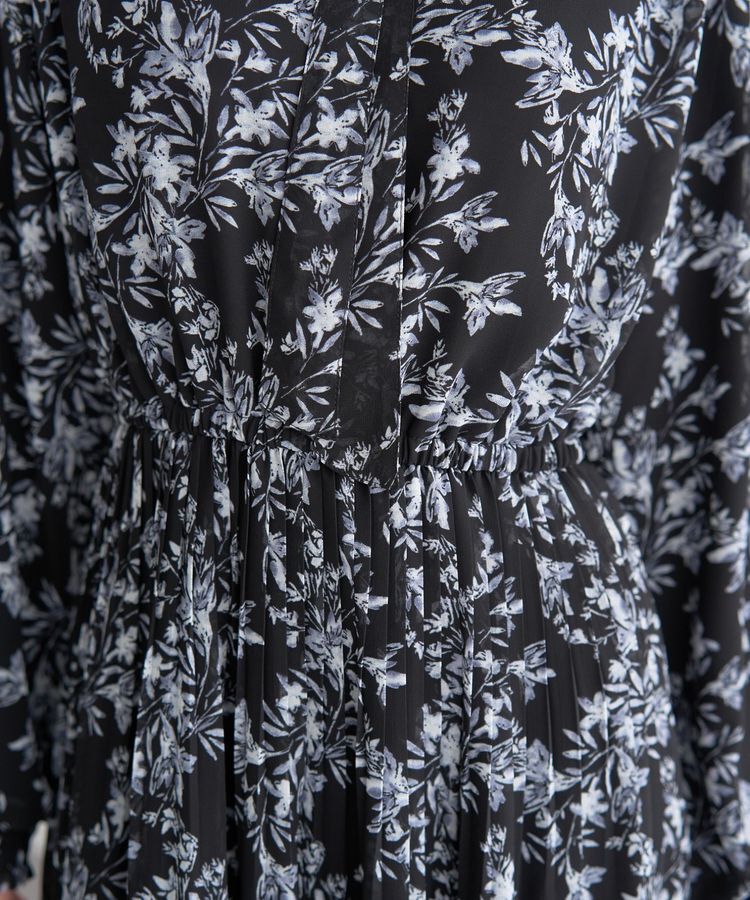 YECCA VECCA「ボタニカル柄ボウタイプリーツワンピース」|ワンピース|