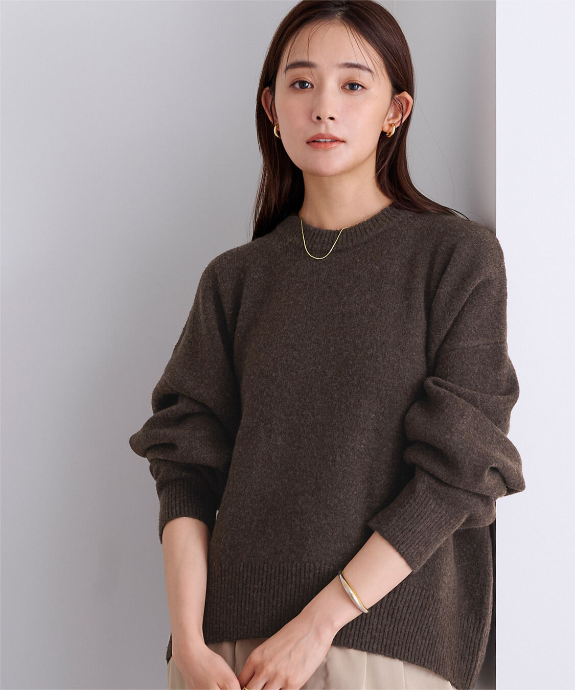 ur's「ヤクライククルーネックニット」|ニット・セーター|ダークブラウン