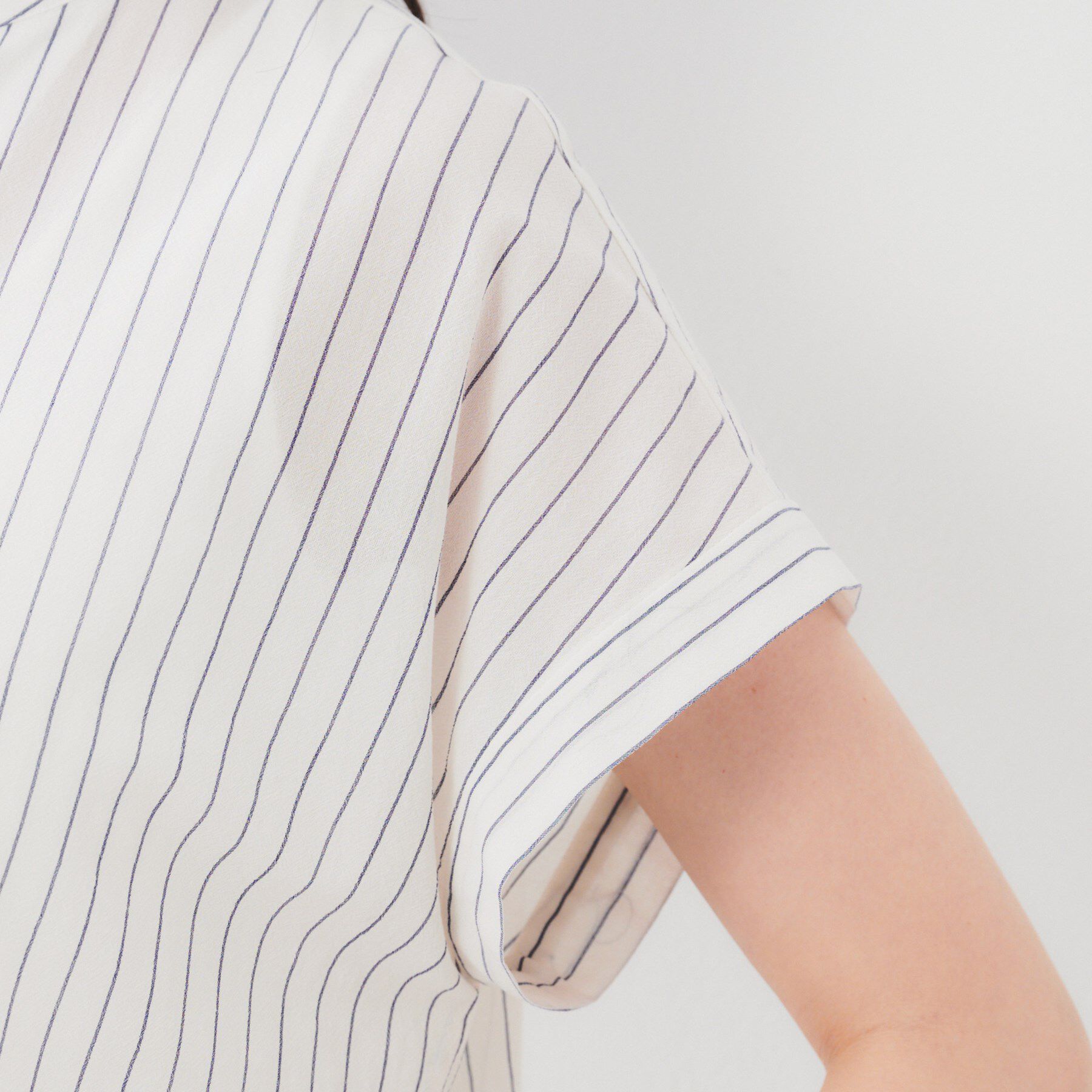 UNTITLED「【洗える/スキッパー】フレンチスリーブシアーブラウス」|シャツ・ブラウス|