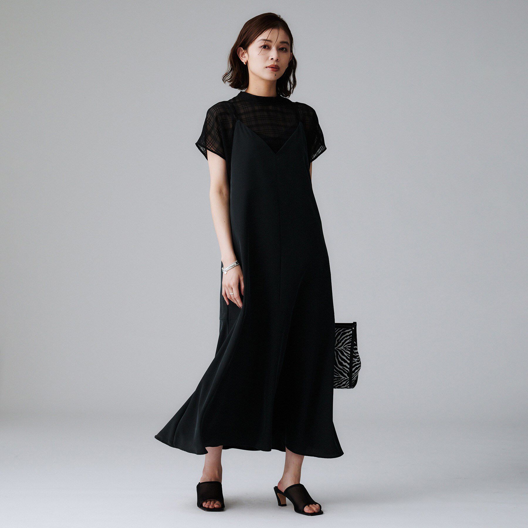 UNTITLED「【洗える/肩紐調節可能】パウダーキャミワンピース」|ワンピース|