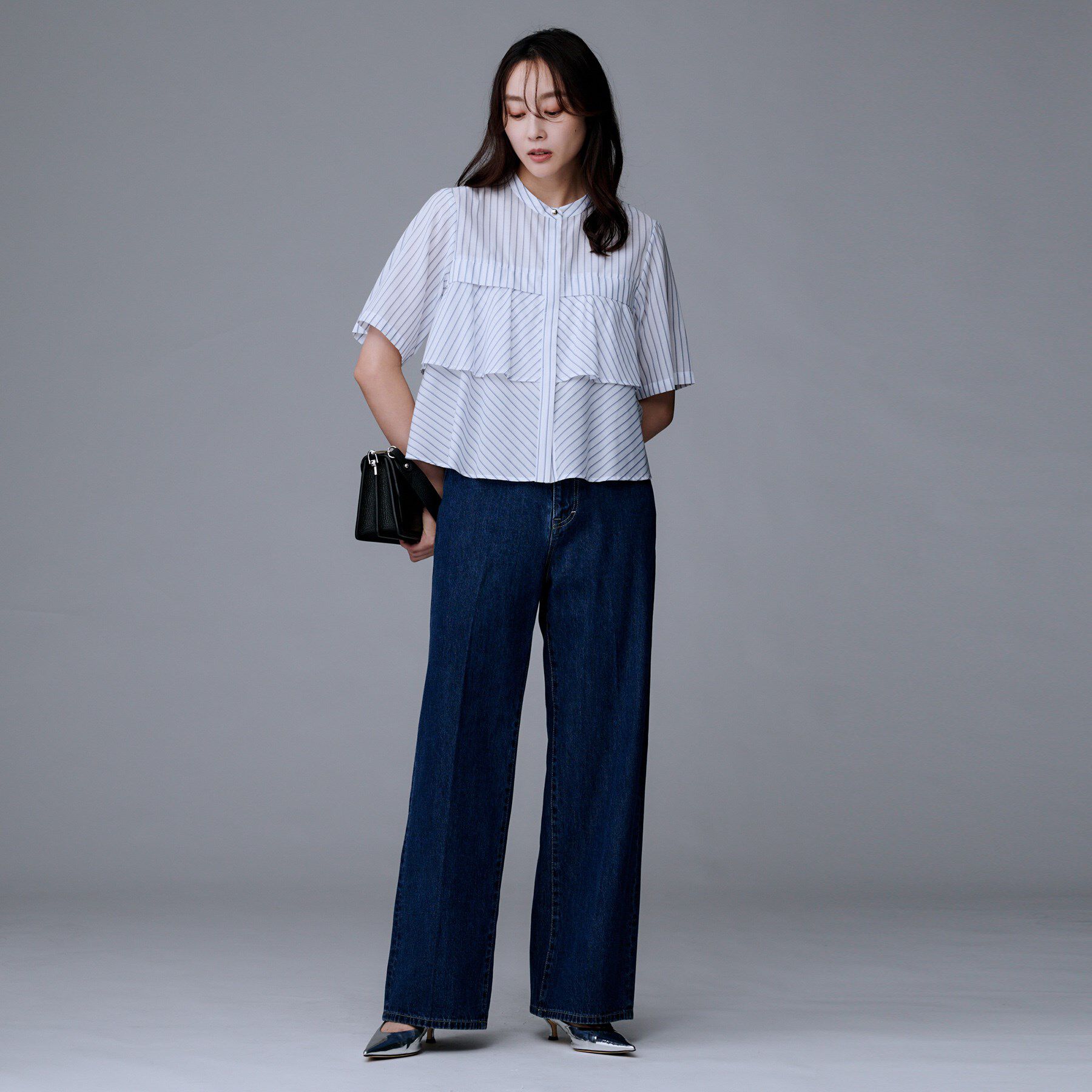 UNTITLED「【短丈/前ボタン/五分袖】ストライプフリルシャツ」|シャツ・ブラウス|