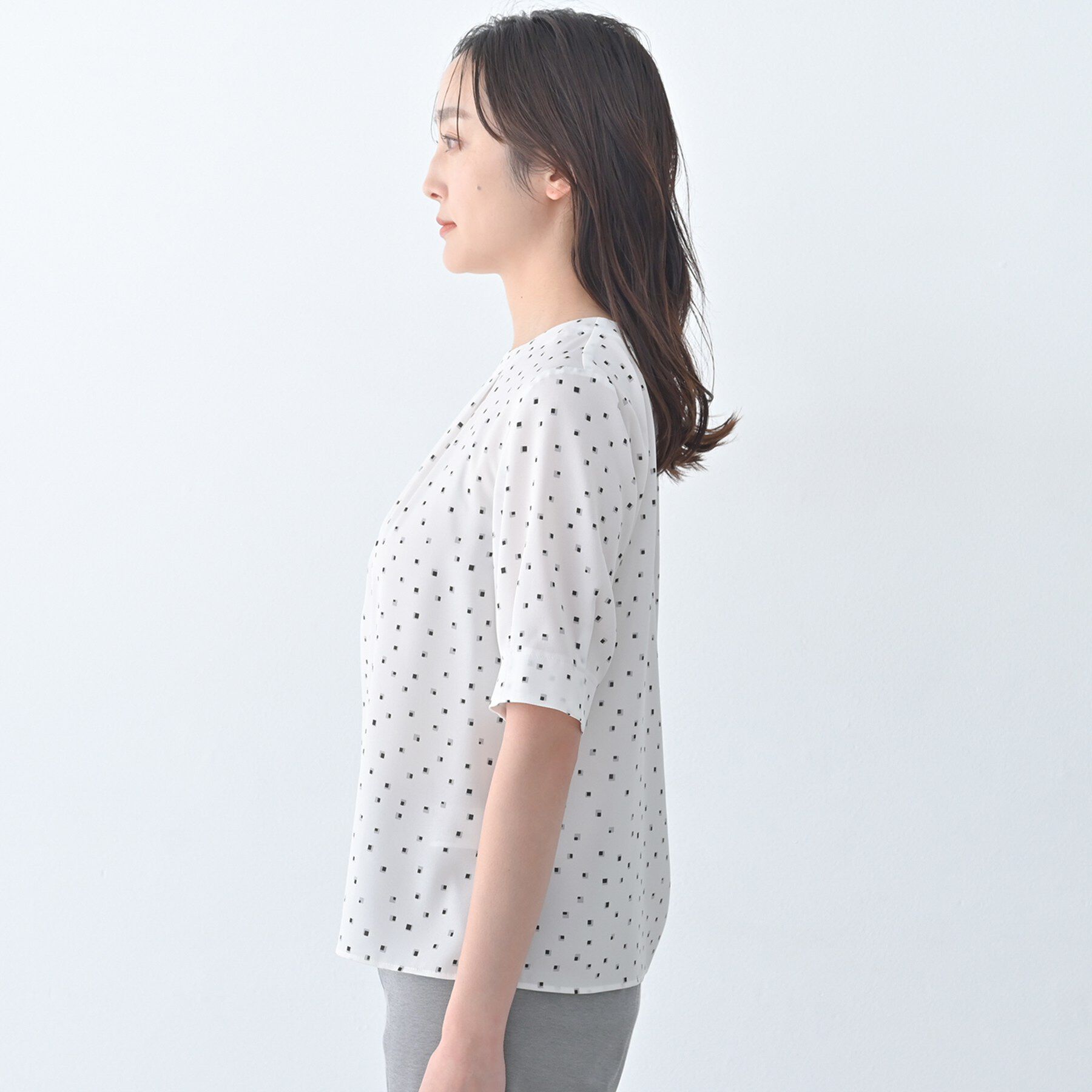 UNTITLED「タックディティールブラウス」|シャツ・ブラウス|