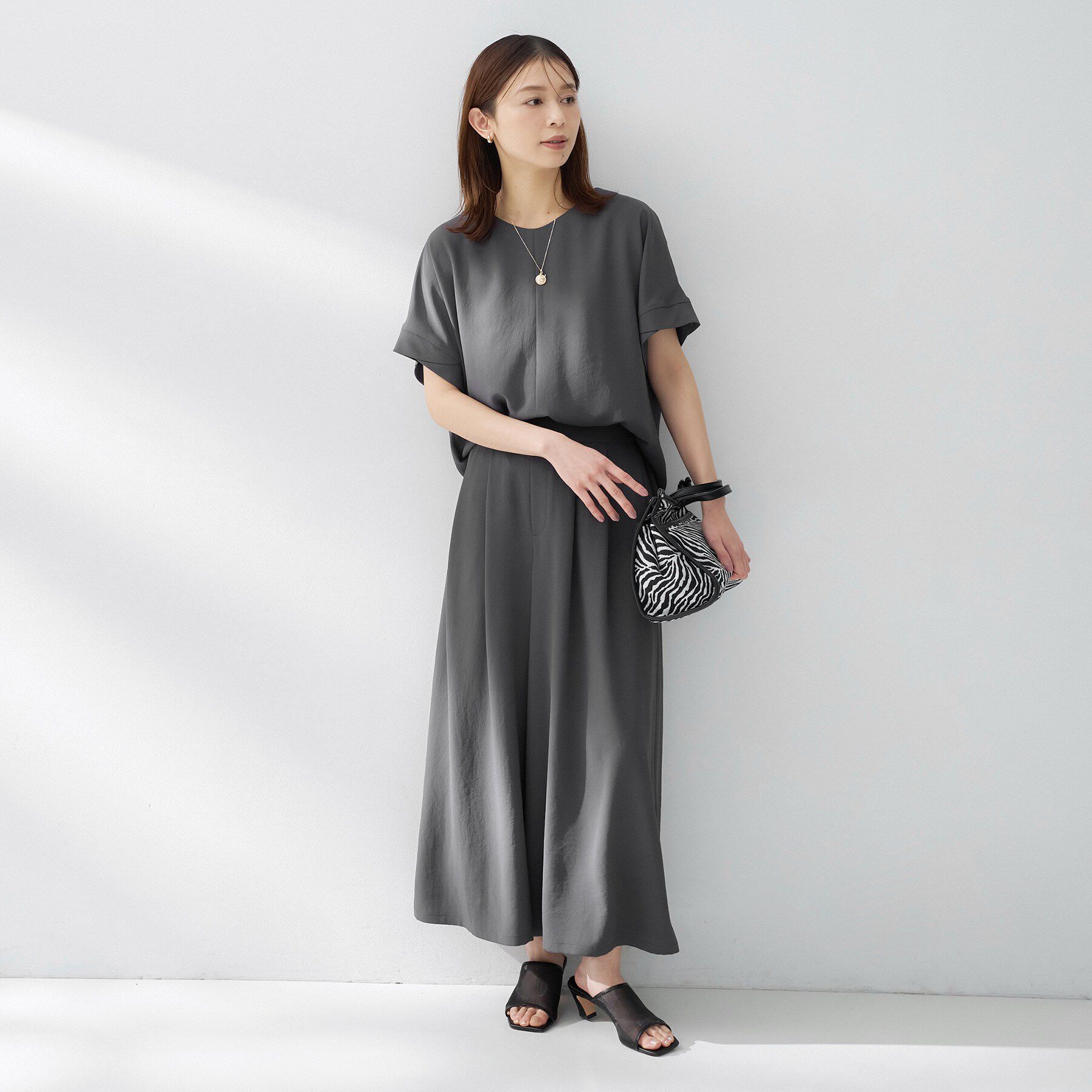 UNTITLED「【夏の名品セットアップが今年も登場！/はっ水/遮熱】リラクミスト 前後2WAYブラウス」|シャツ・ブラウス|