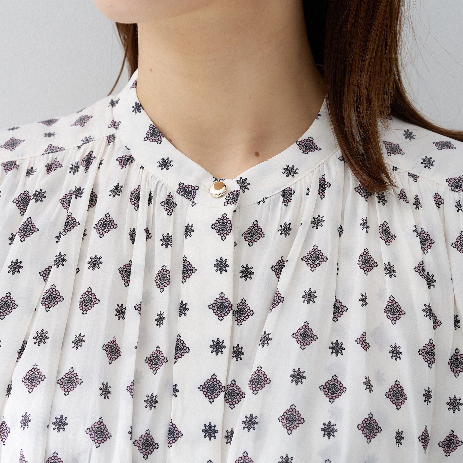 UNTITLED「コモンプリントブラウス」|シャツ・ブラウス|