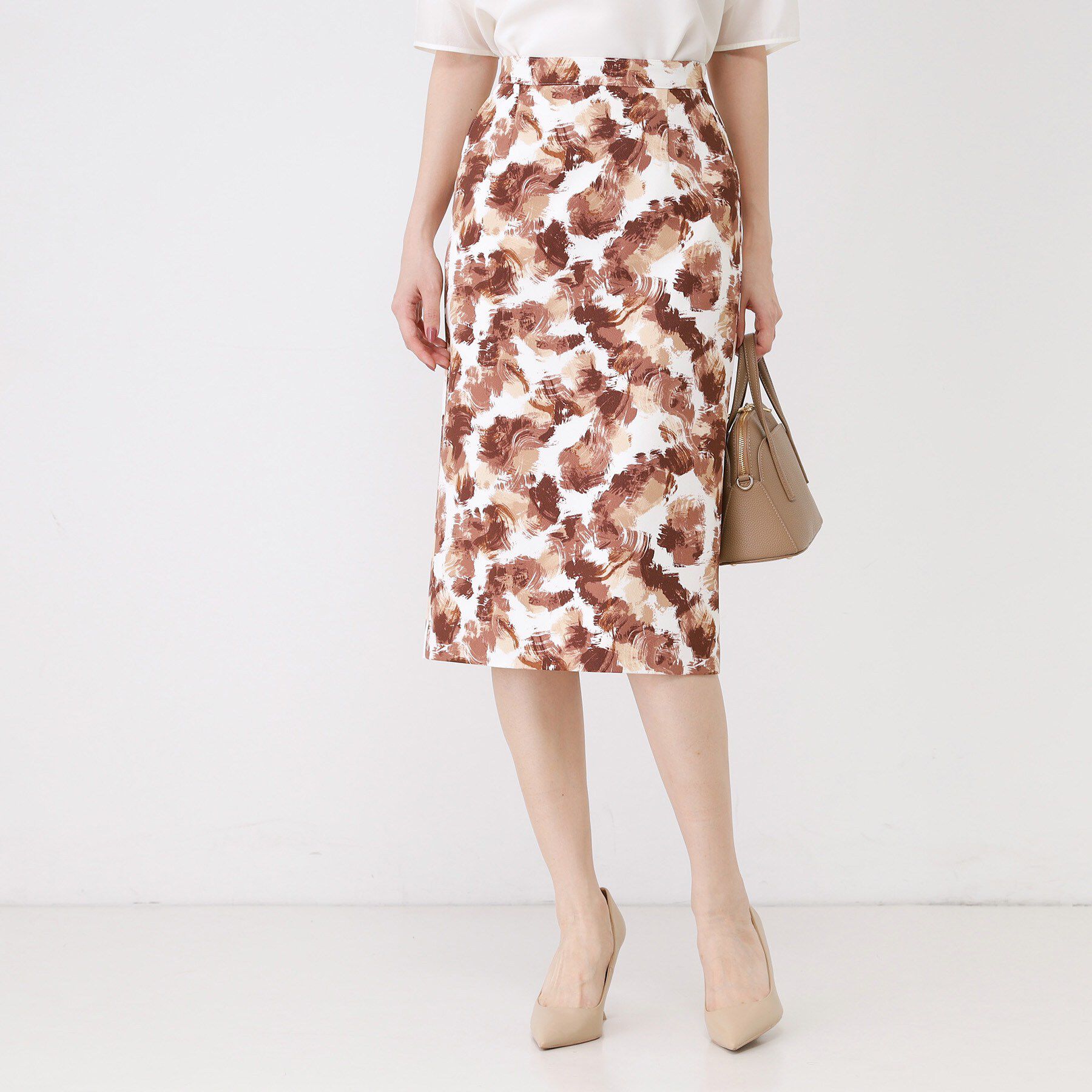 COUP DE CHANCE「【手洗い可／日本製】アート風花柄タイトスカート」|スカート|グレージュ(150)