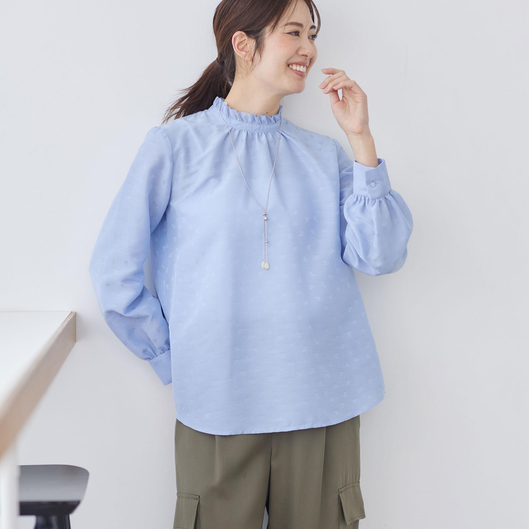 Reflect「フリルネックサテンジャカードブラウス」|シャツ・ブラウス|