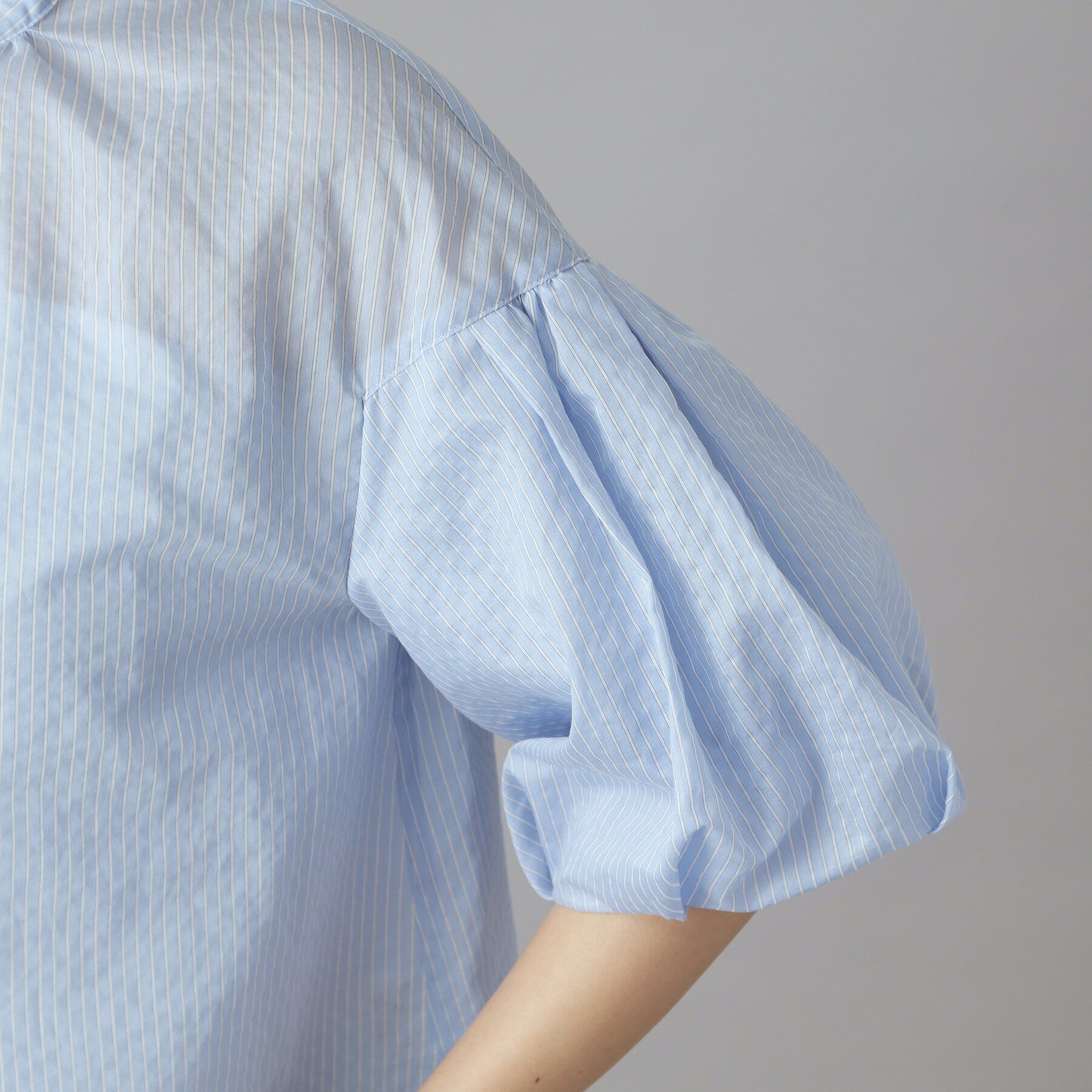 DRESSTERIOR「【1枚で着映え/ウォッシャブル】ストライプスタンドフリルボリュームスリーブブラウス」|シャツ・ブラウス|