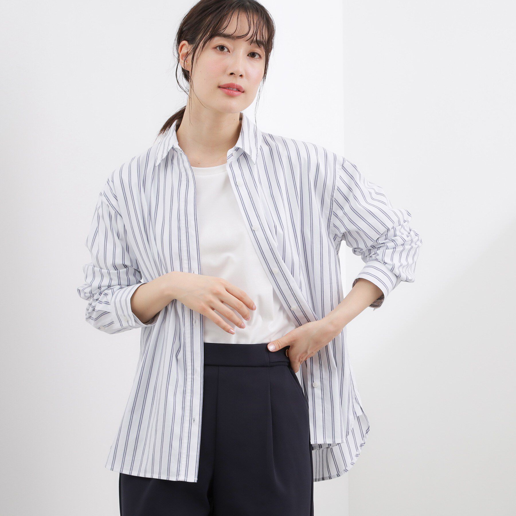 grove「【貴島明日香さん着用】一度着たら手放せない、驚きの伸びを備えたコットンナイロンストレッチシャツ」|シャツ・ブラウス|