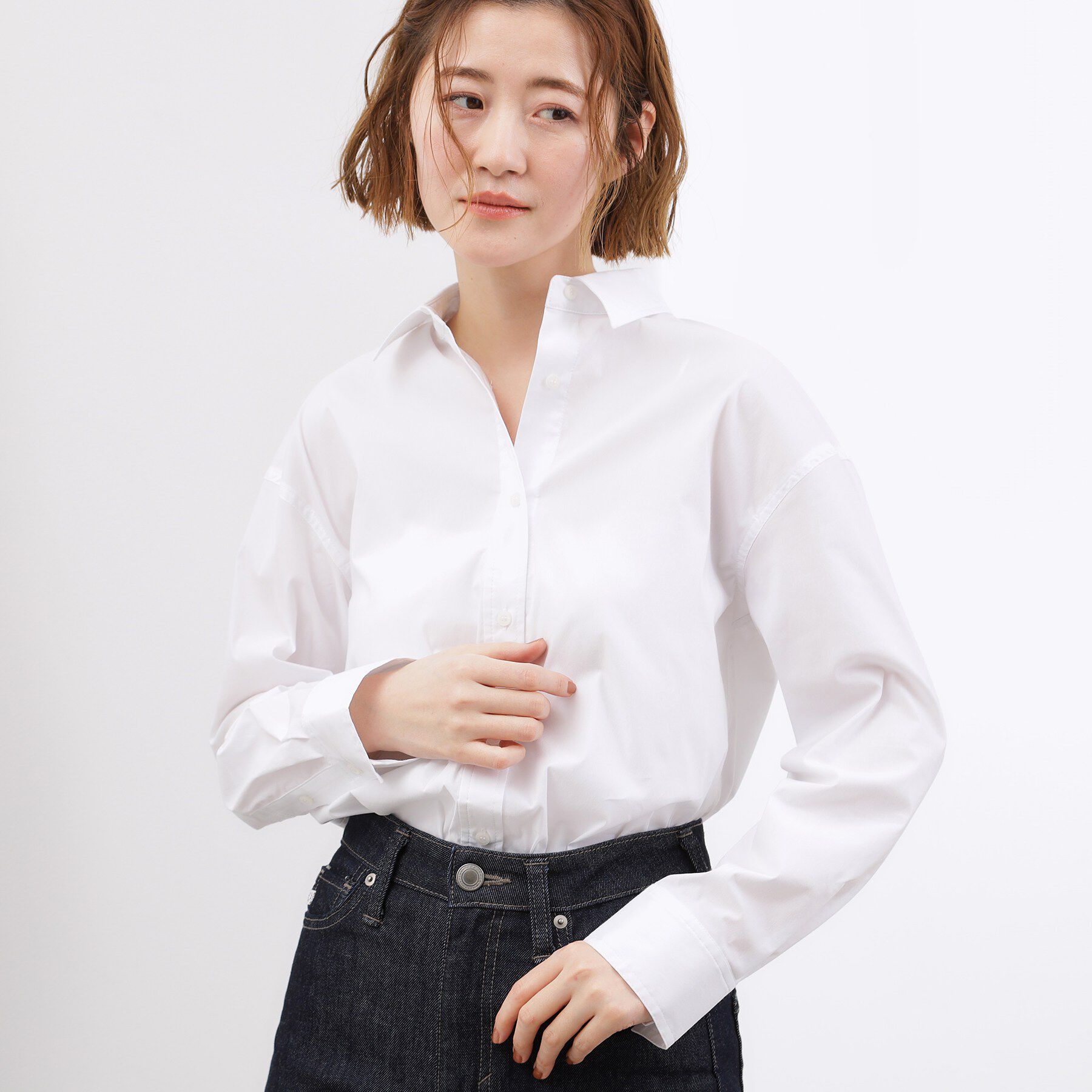 grove「【貴島明日香さん着用】一度着たら手放せない、驚きの伸びを備えたコットンナイロンストレッチシャツ」|シャツ・ブラウス|