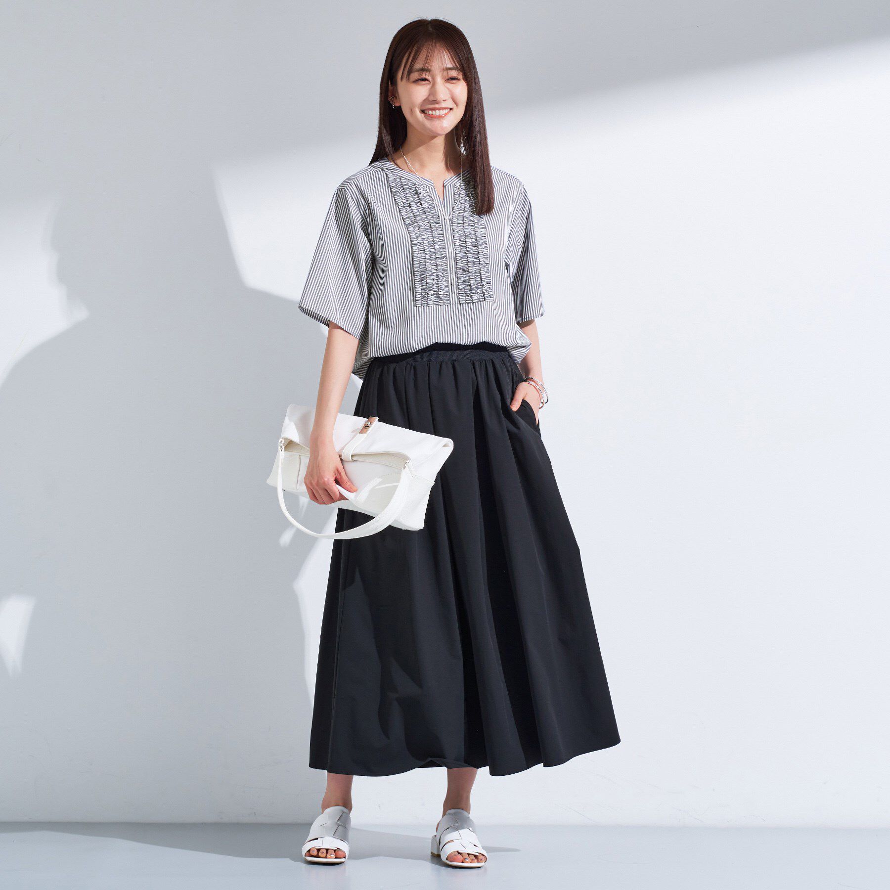 INDIVI「【洗える】胸元タックフリルブラウス」|シャツ・ブラウス|