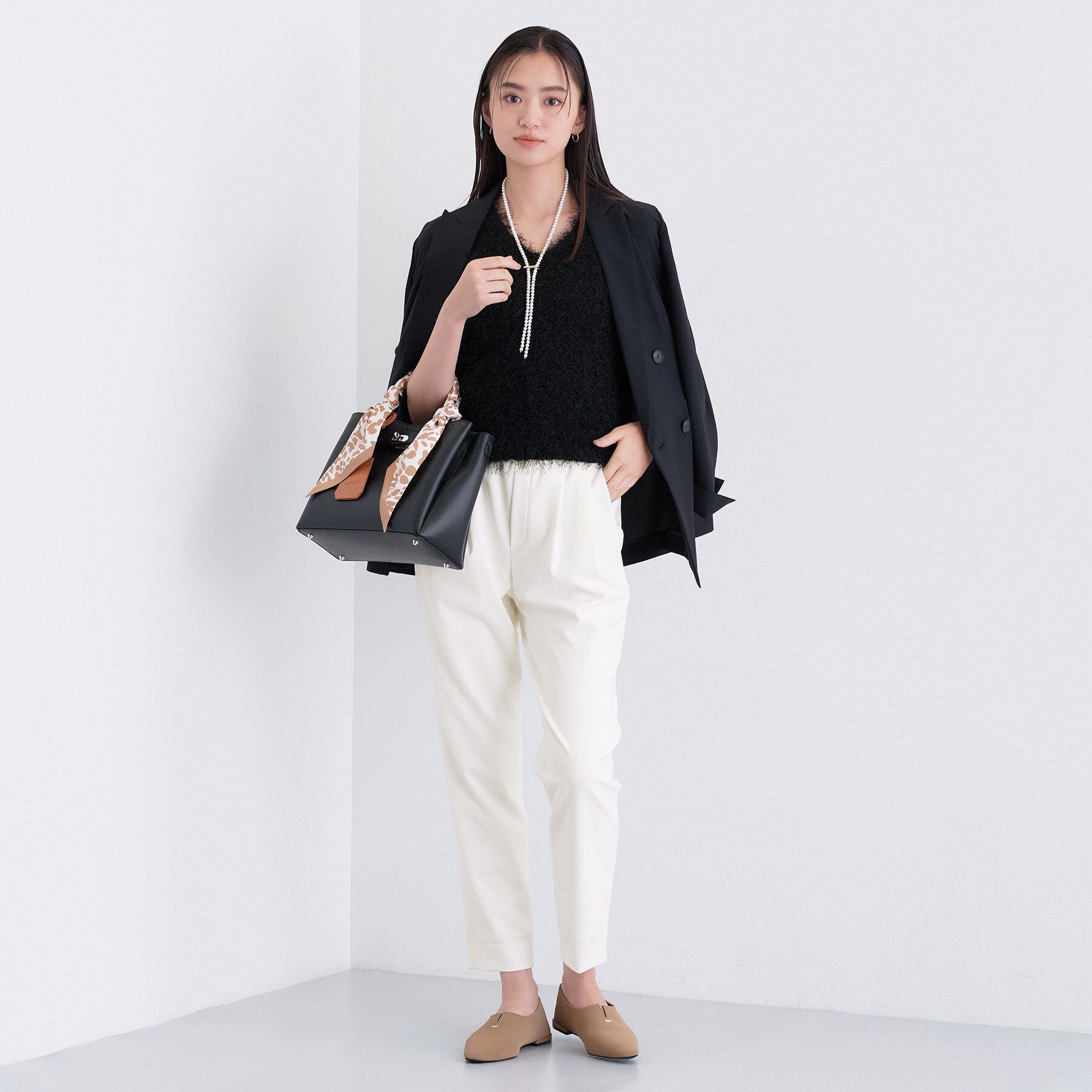 INDIVI「人気NO.1【褒められパンツ／高ストレッチ／ウエストゴム】タックテーパードパンツ」|その他|