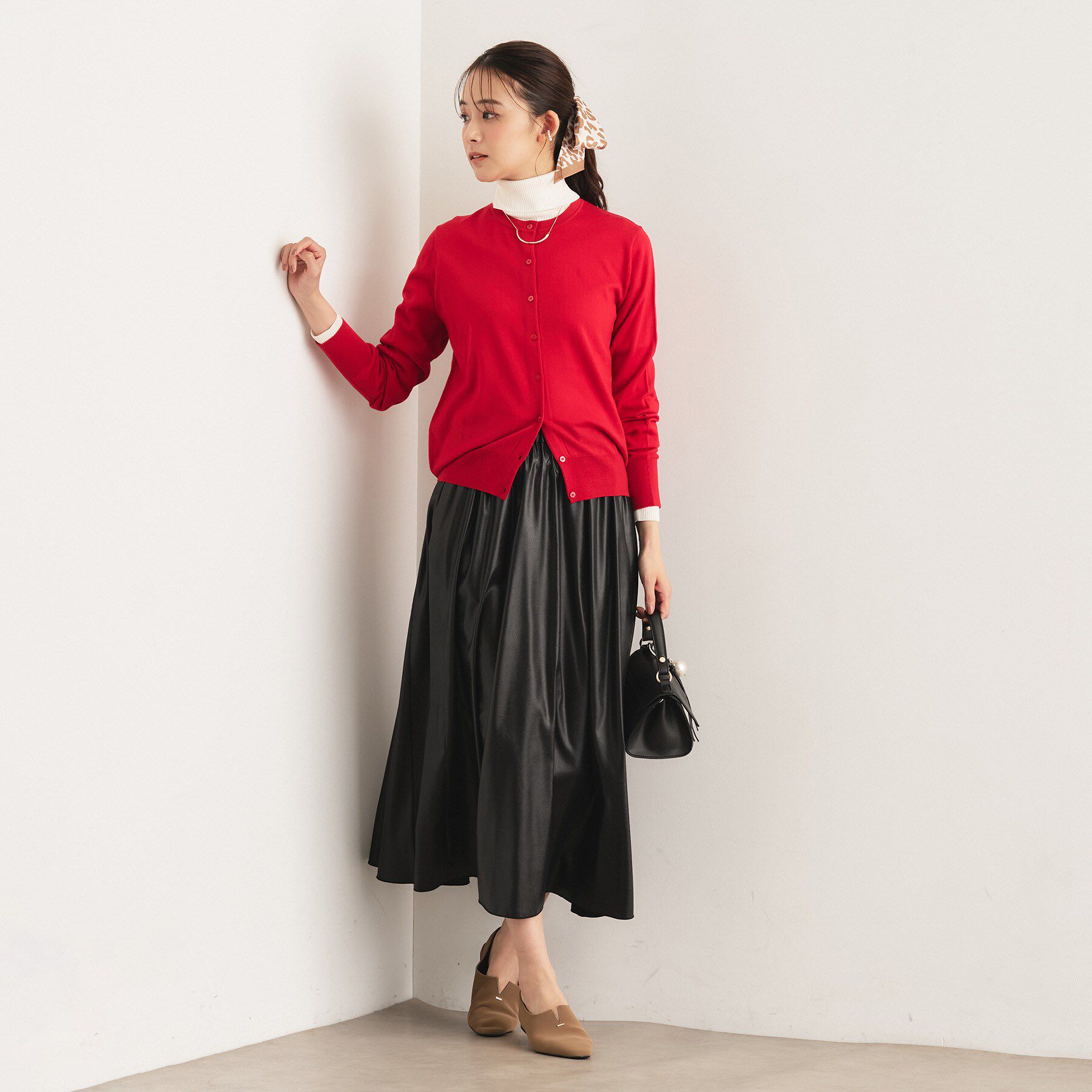 INDIVI「レザー調ギャザースカート」|スカート|