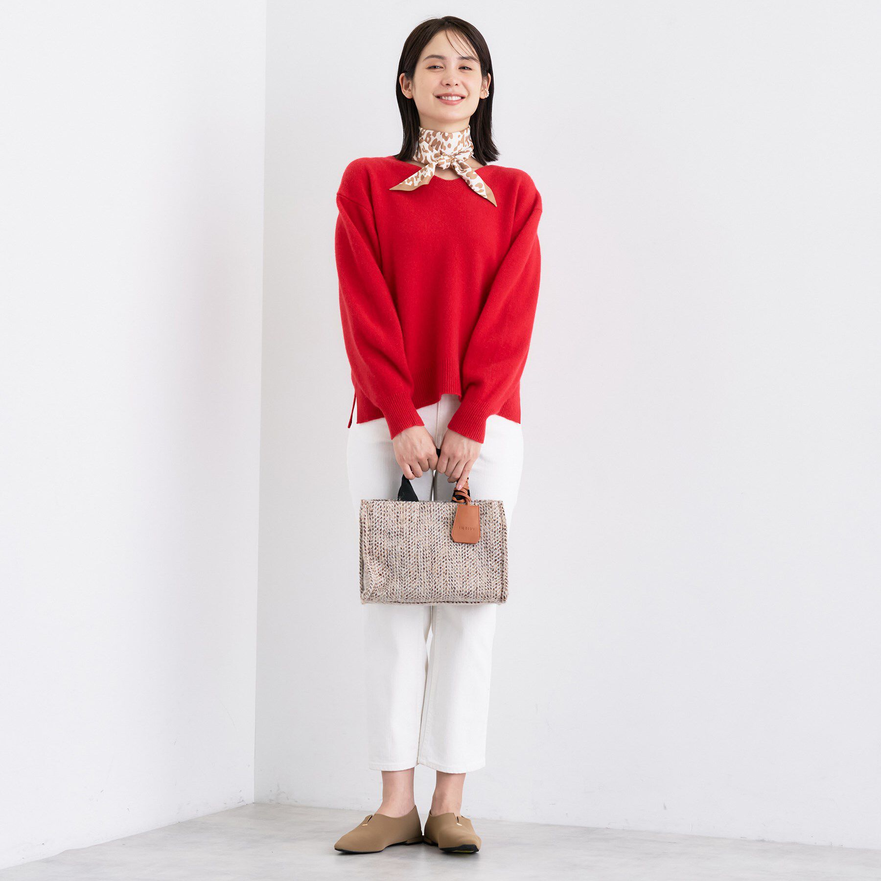 INDIVI「【洗える／カシミヤ混】ミドルゲージVネックニット」|ニット・セーター|