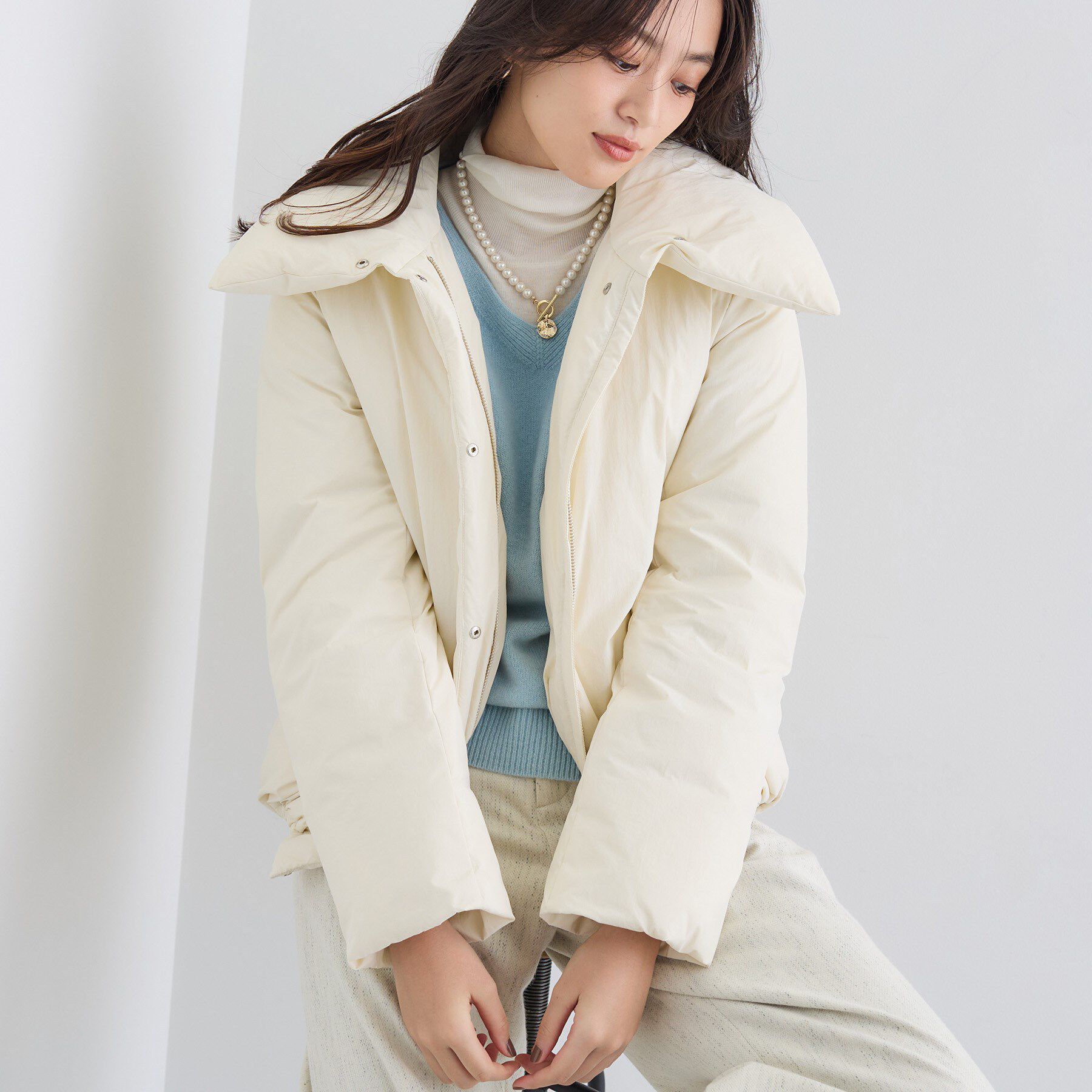 INDIVI「【撥水／洗える／デザイン衿】ステッチレス ショートダウンコート」|ダウン|