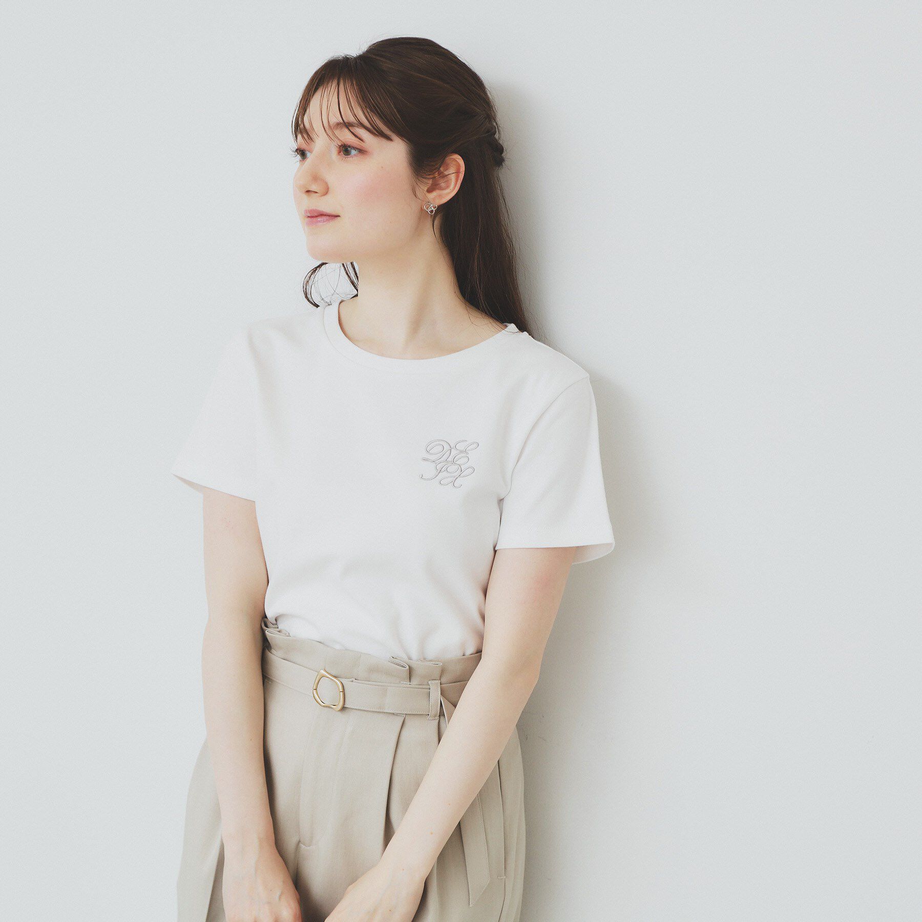 index「エンブレム刺繍Tシャツ【UV/接触冷感/洗濯機洗い可】」|Tシャツ・カットソー|