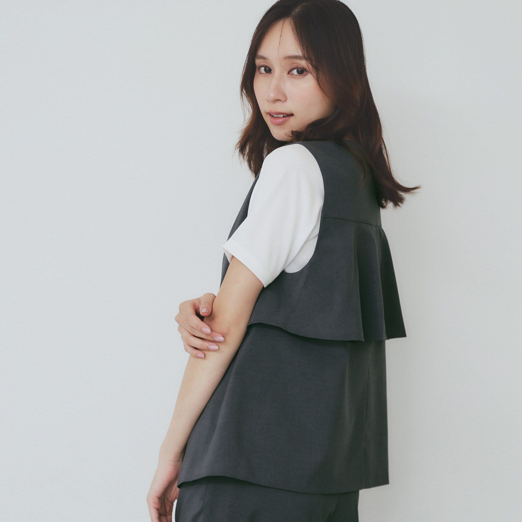 index「バックフリルデザインジレ/セットアップ可【洗濯機洗い可/接触冷感/吸水速乾/ストレッチ】」|ベスト・ジレ|