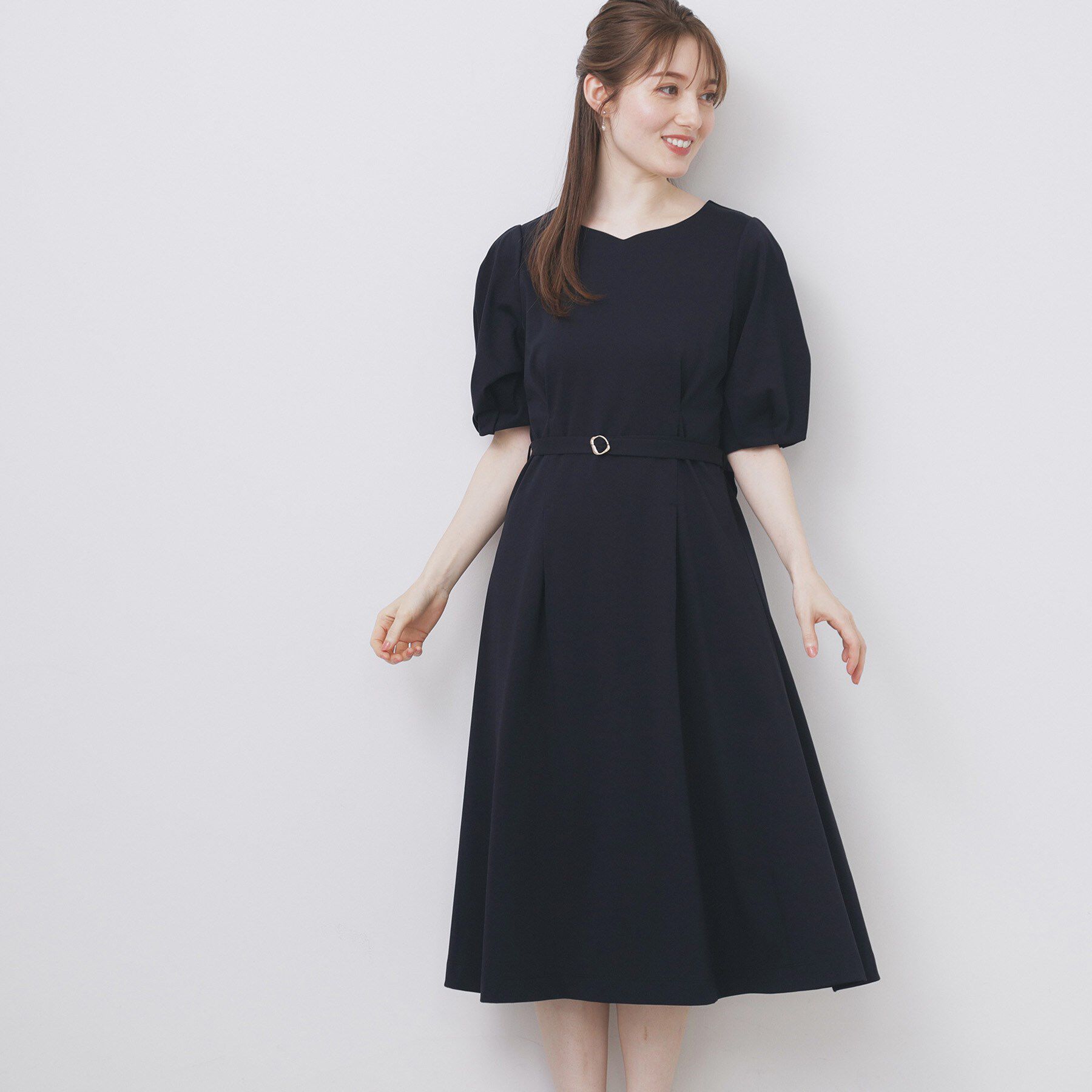 index「ハートネックパフワンピース【洗濯機洗い可/UVケア/接触冷感】」|ワンピース|ネイビー(894)