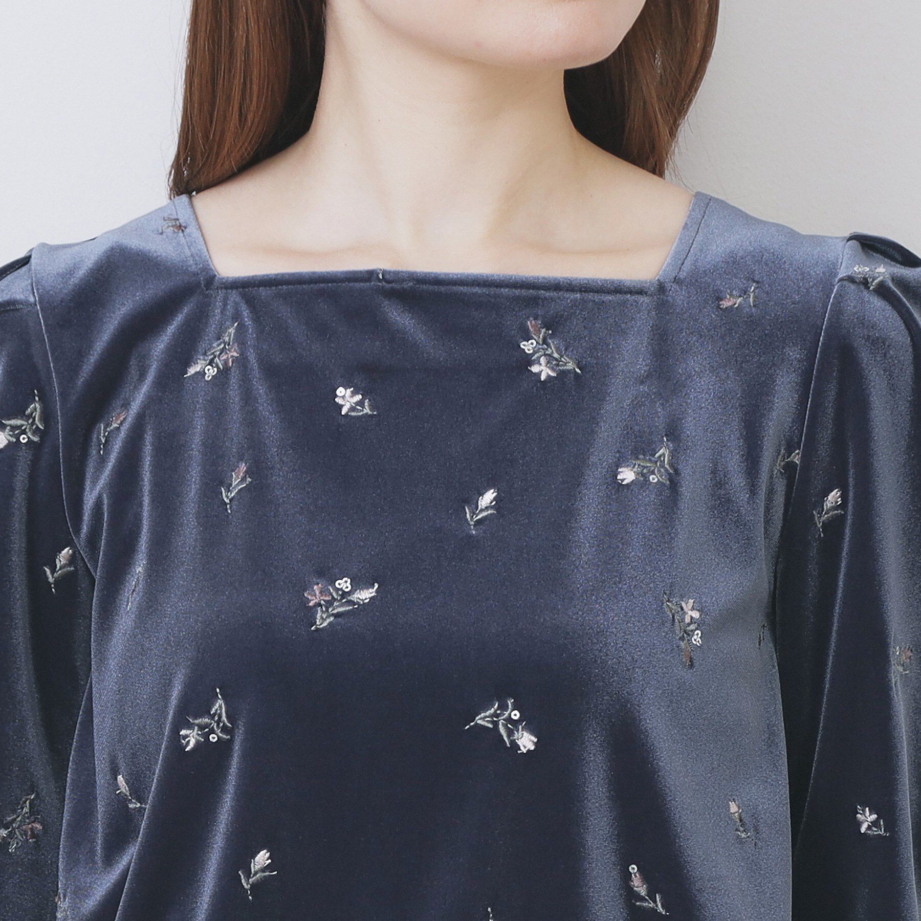 index「バックシャン小花刺繍ベロアトップス【洗濯機OK】」|Tシャツ・カットソー|