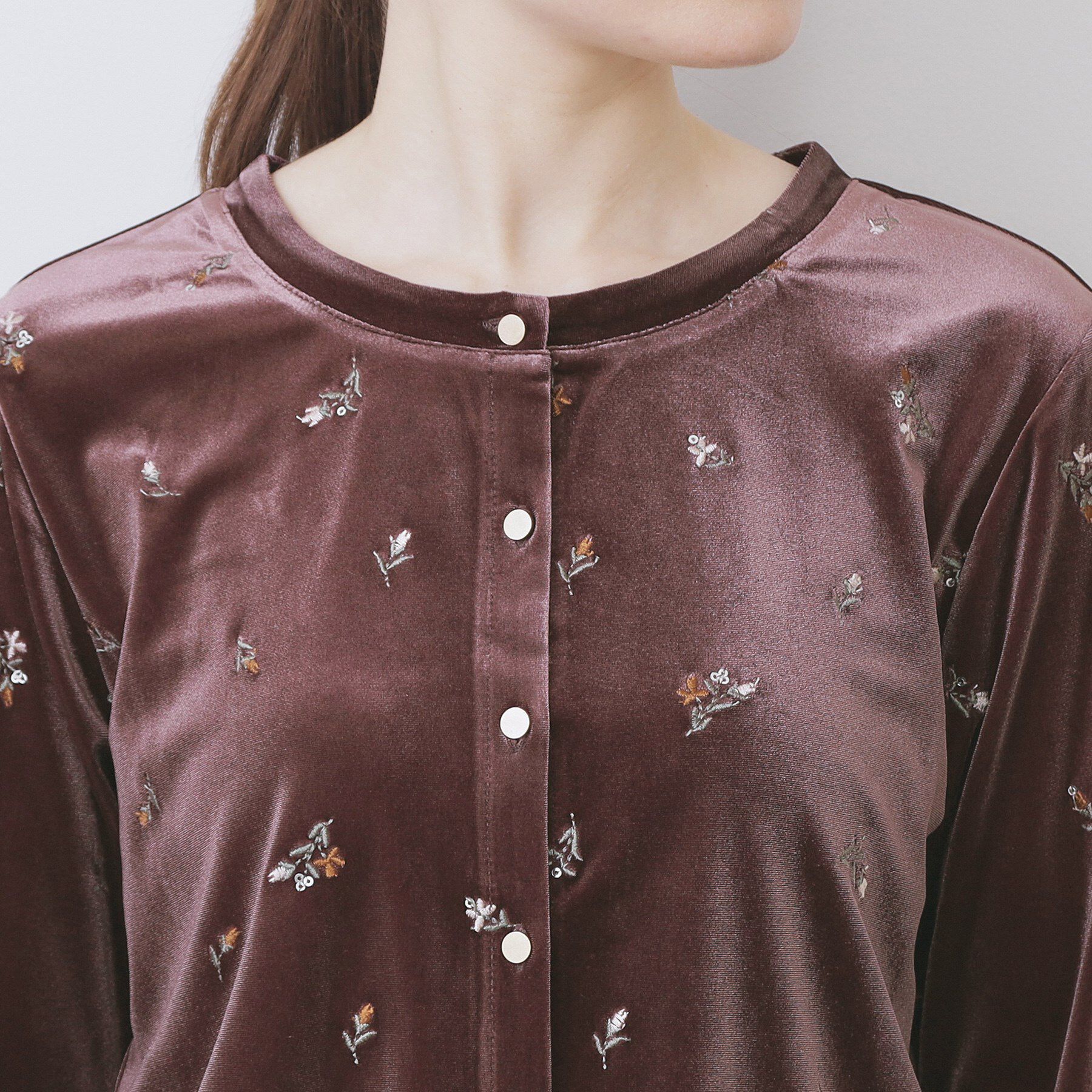 index「小花刺繍ベロアショートカーディガン【洗濯機OK】」|カーディガン|