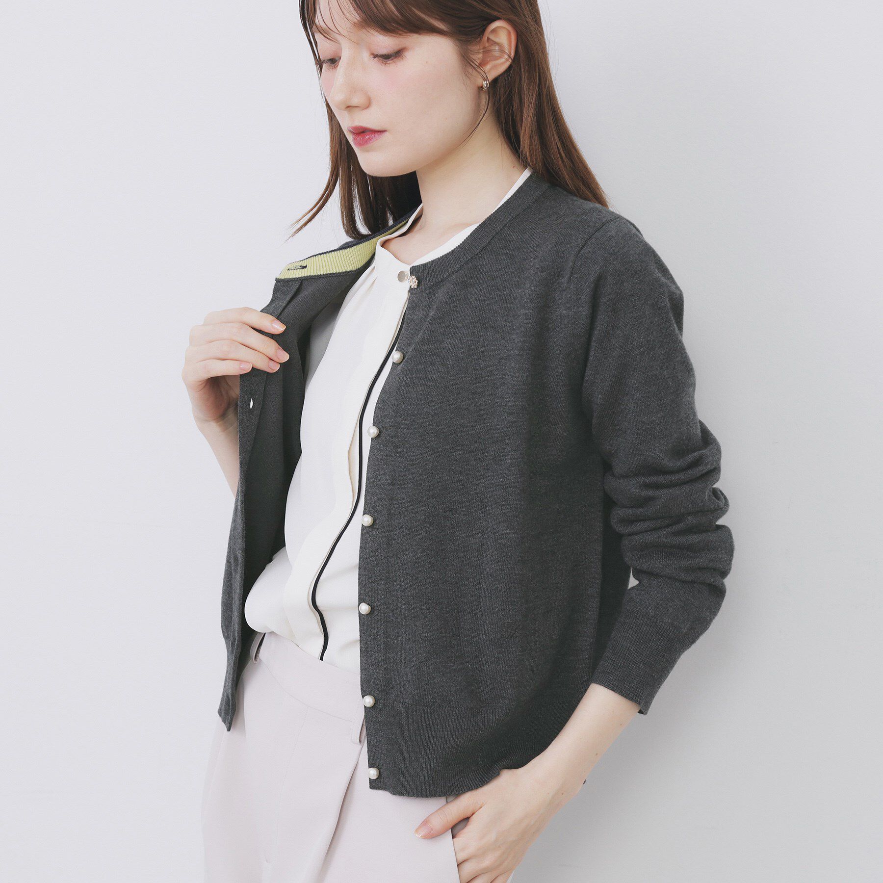 index「ビジュークルーネックカーディガン【洗濯機OK】」|カーディガン|