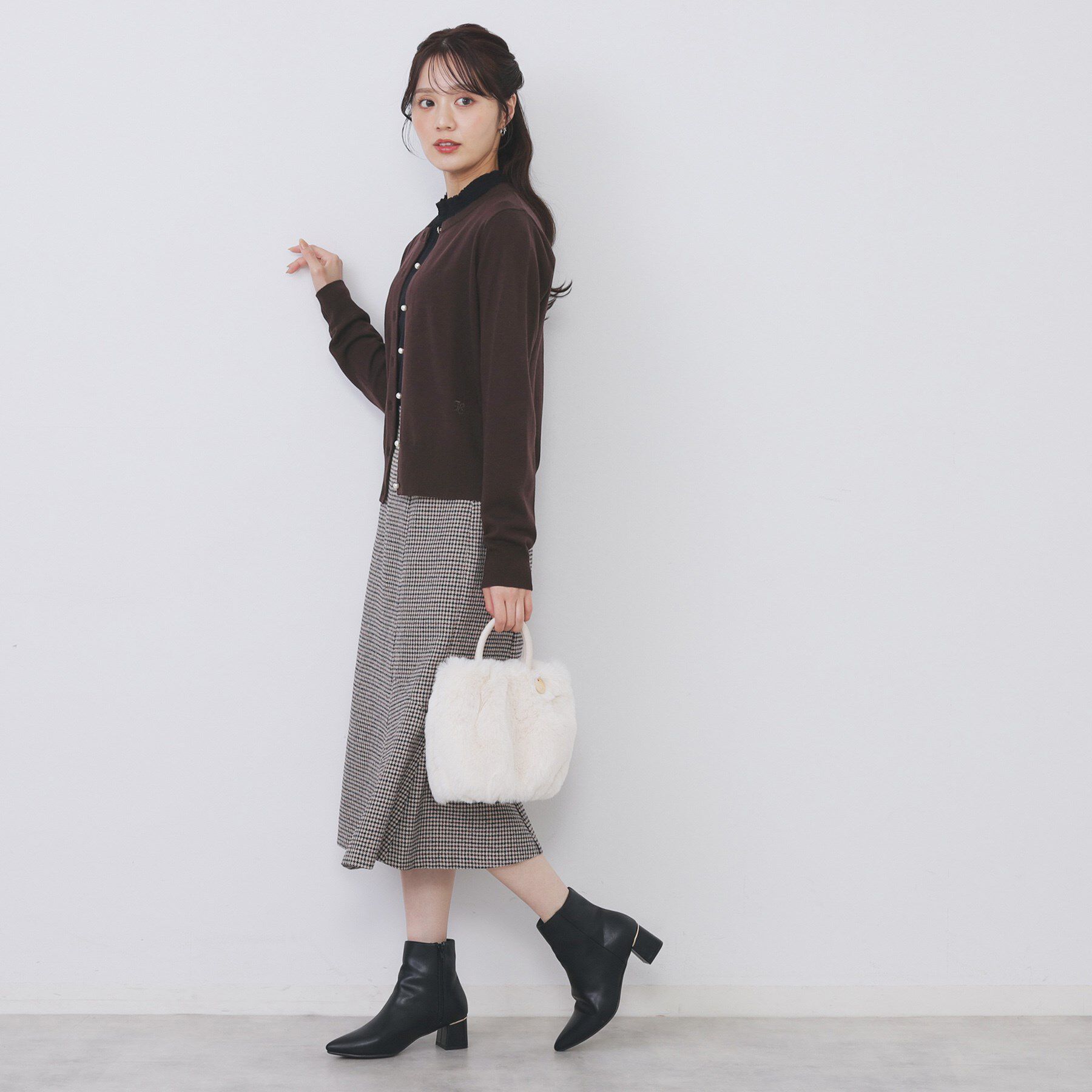 index「ビジュークルーネックカーディガン【洗濯機OK】」|カーディガン|