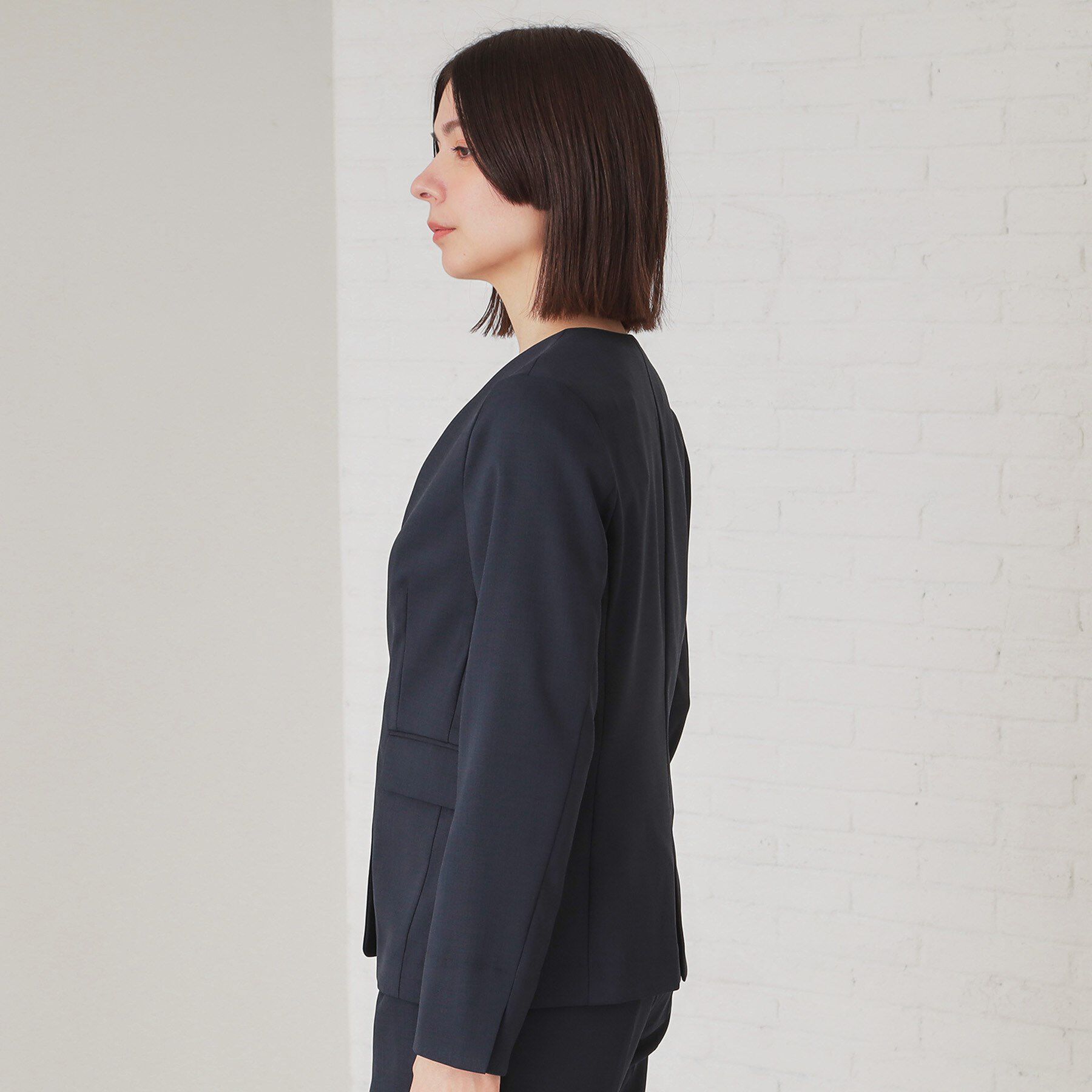 OPAQUE.CLIP「ストレッチリネンライクVネックジャケット/セットアップ対応【洗濯機洗い可/防シワ】」|ノーカラージャケット|