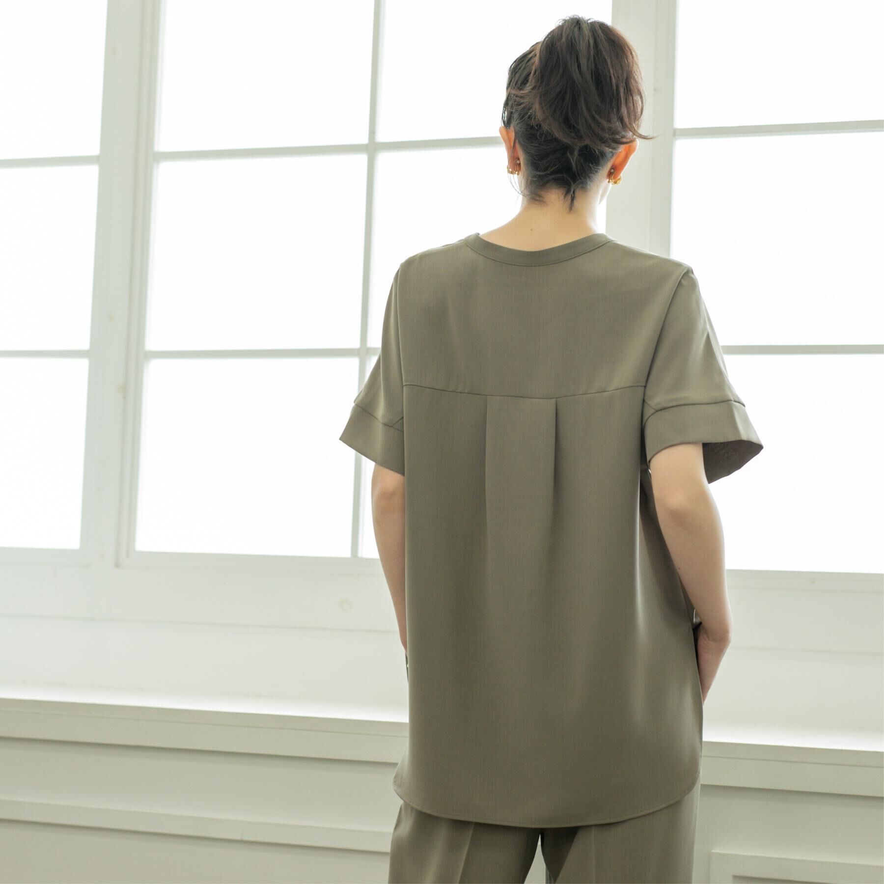 OPAQUE.CLIP「《5色展開/SS-LLサイズ》スキッパー金ボタンブラウス/セットアップ対応【防シワ/ストレッチ/洗濯」|シャツ・ブラウス|