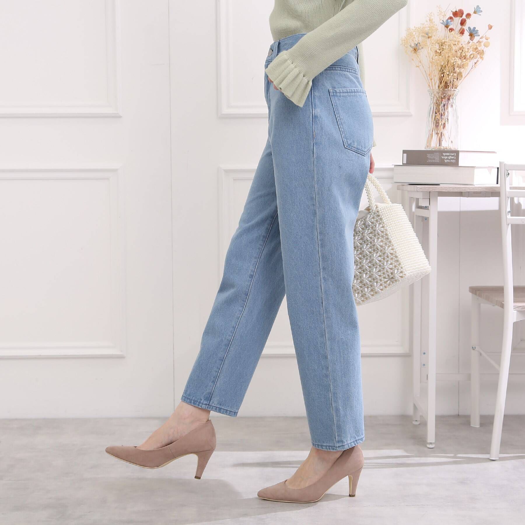 Couture broach「【大人可愛いデニムスタイル】リボン刺繍テーパードデニム」|デニム|